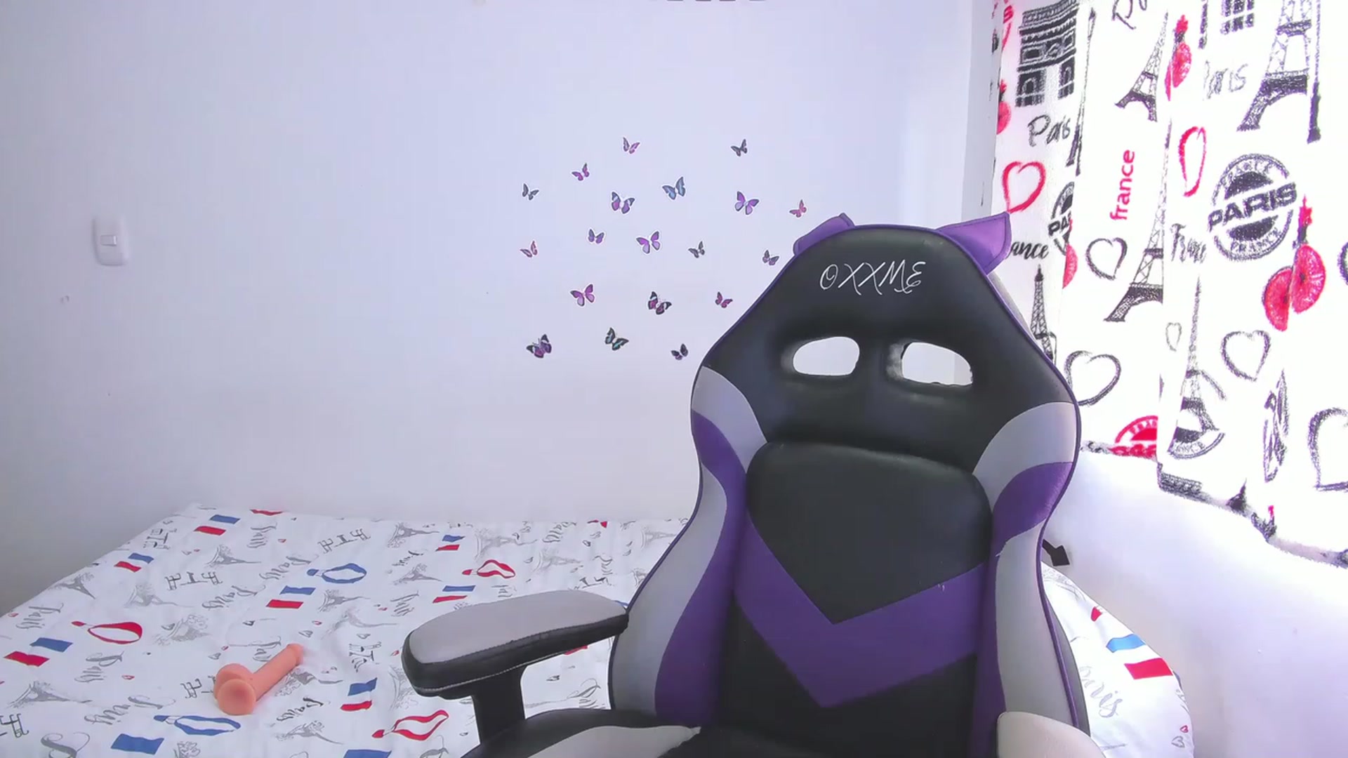Gallery image thumbnail from Oxxme_'s myfreecams stream on, 06/22/2023, 16:19 image 5 of 20