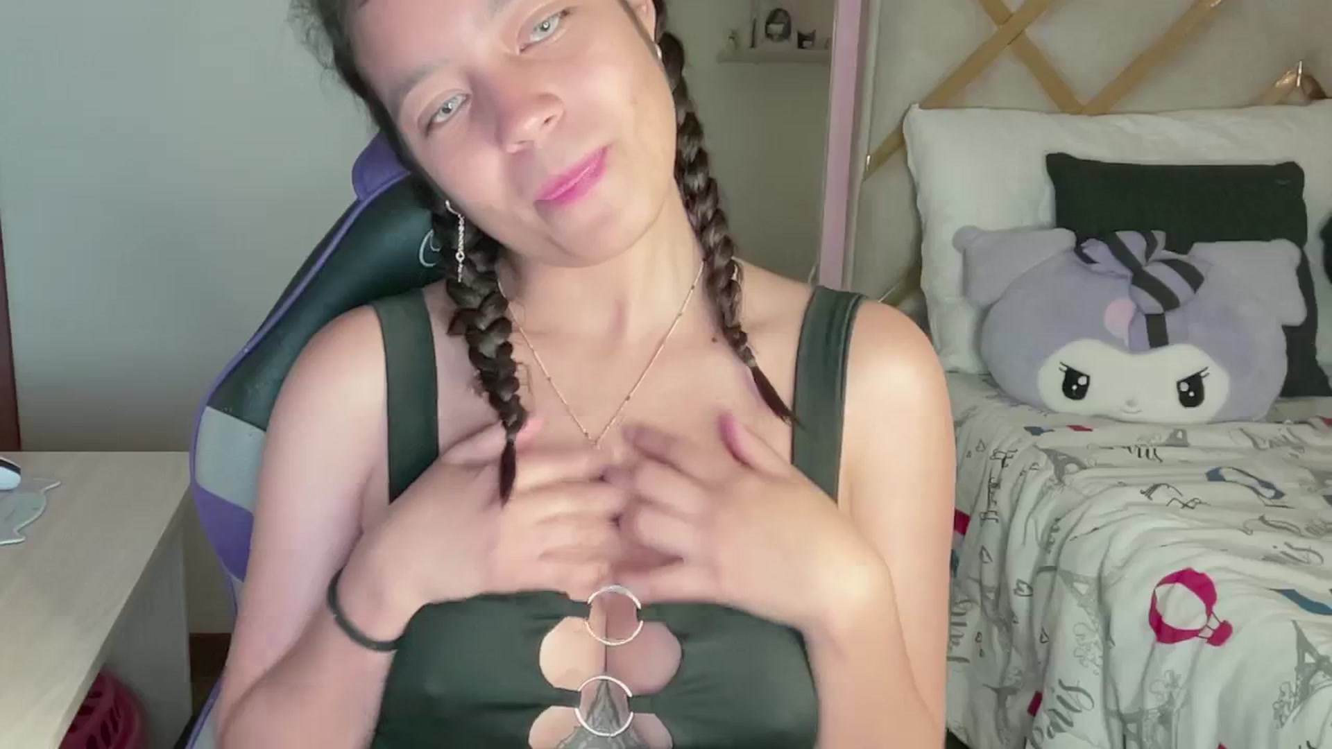 Gallery image thumbnail from Oxxme_'s myfreecams stream on, 03/17/2024, 02:51 image 20 of 20