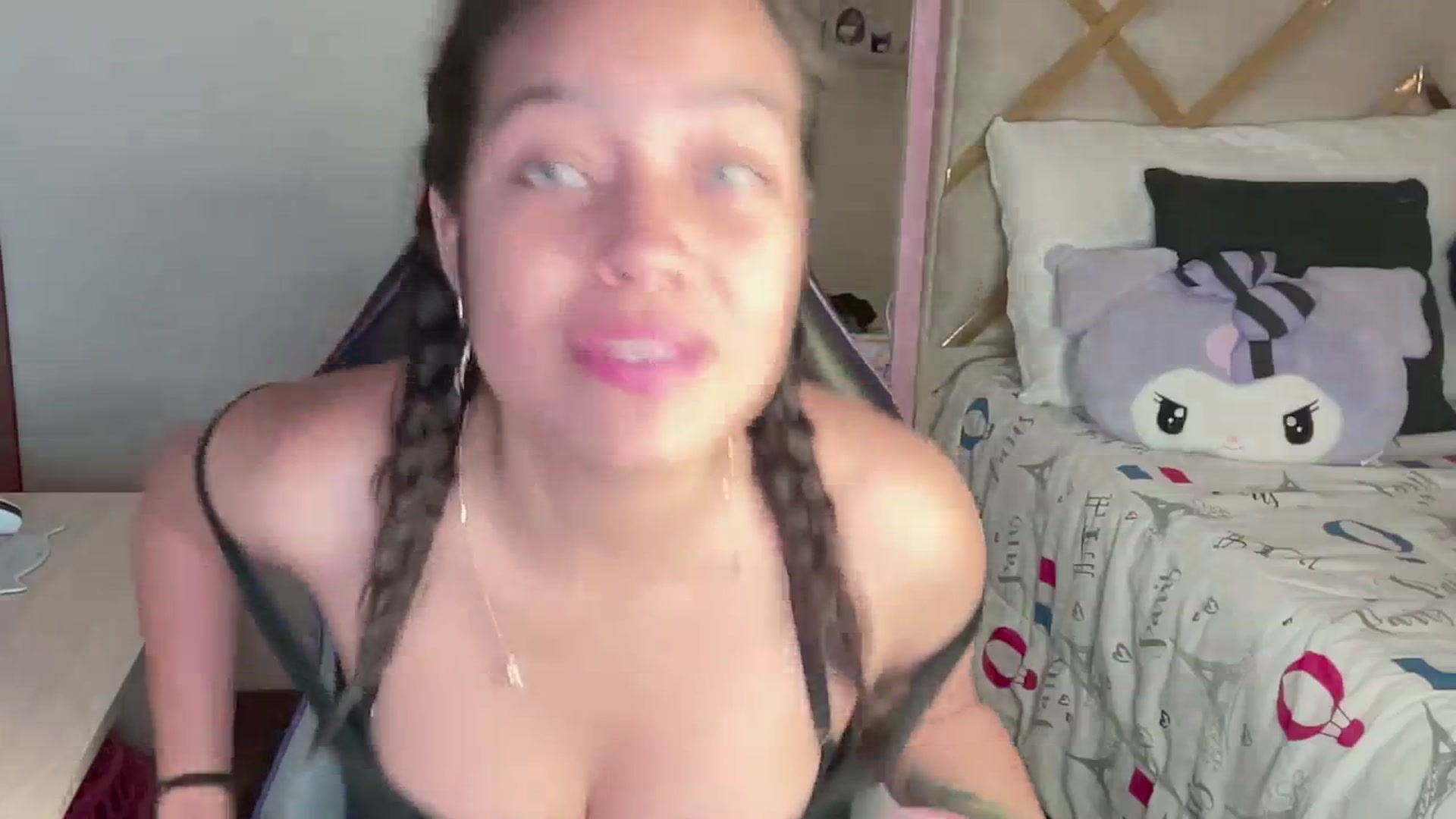 Gallery image thumbnail from Oxxme_'s myfreecams stream on, 03/17/2024, 05:39 image 15 of 20