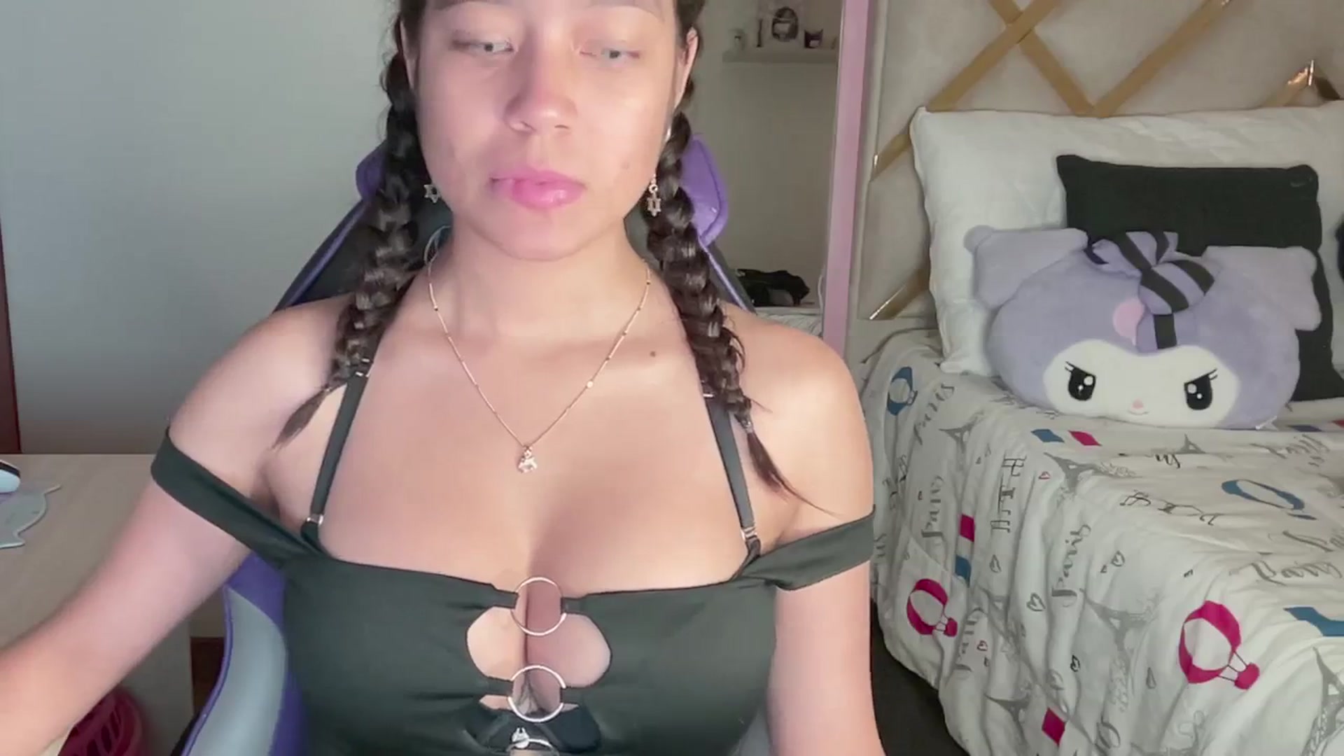 Gallery image thumbnail from Oxxme_'s myfreecams stream on, 03/17/2024, 05:39 image 3 of 20