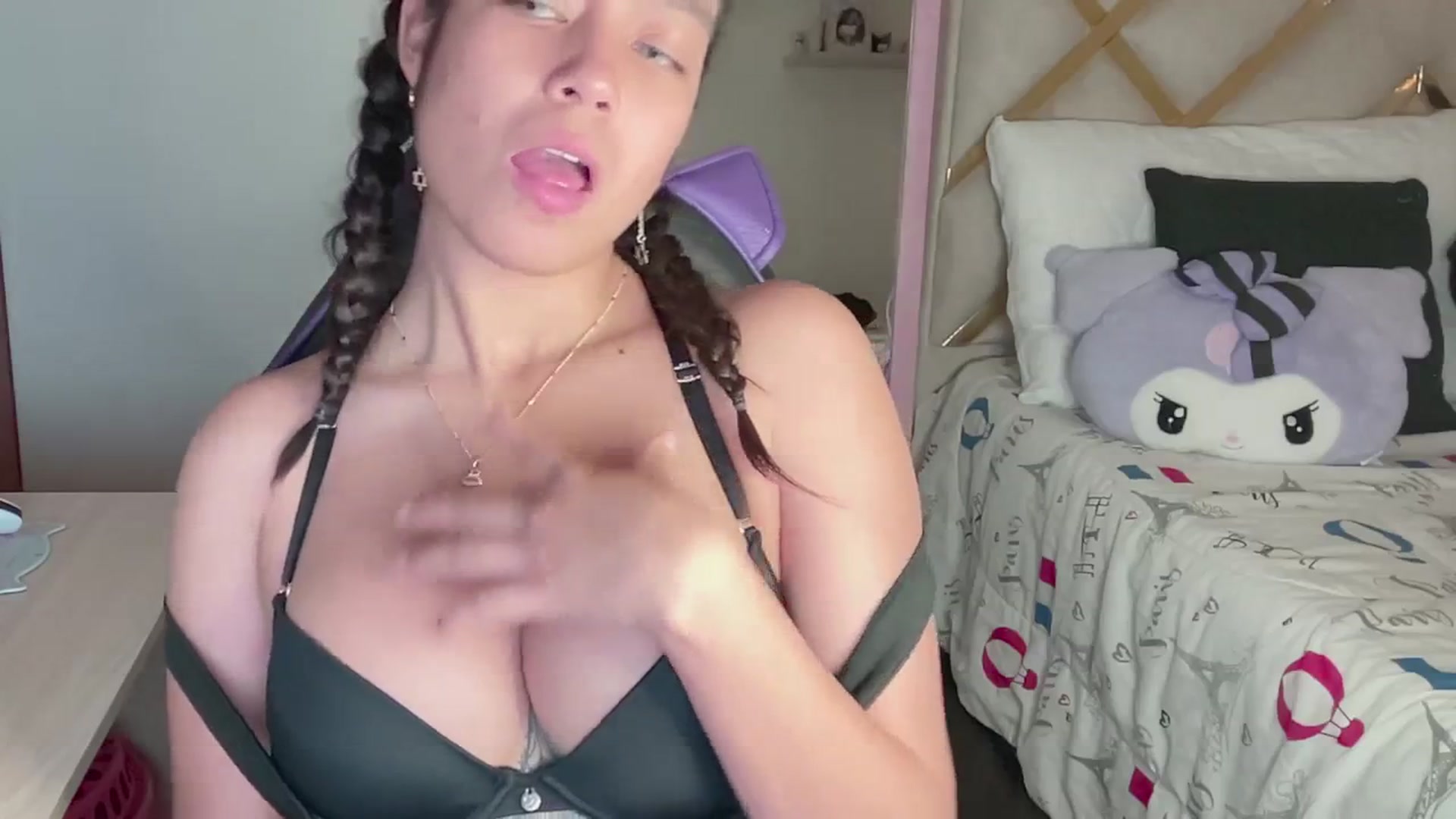 Gallery image thumbnail from Oxxme_'s myfreecams stream on, 03/17/2024, 05:39 image 5 of 20