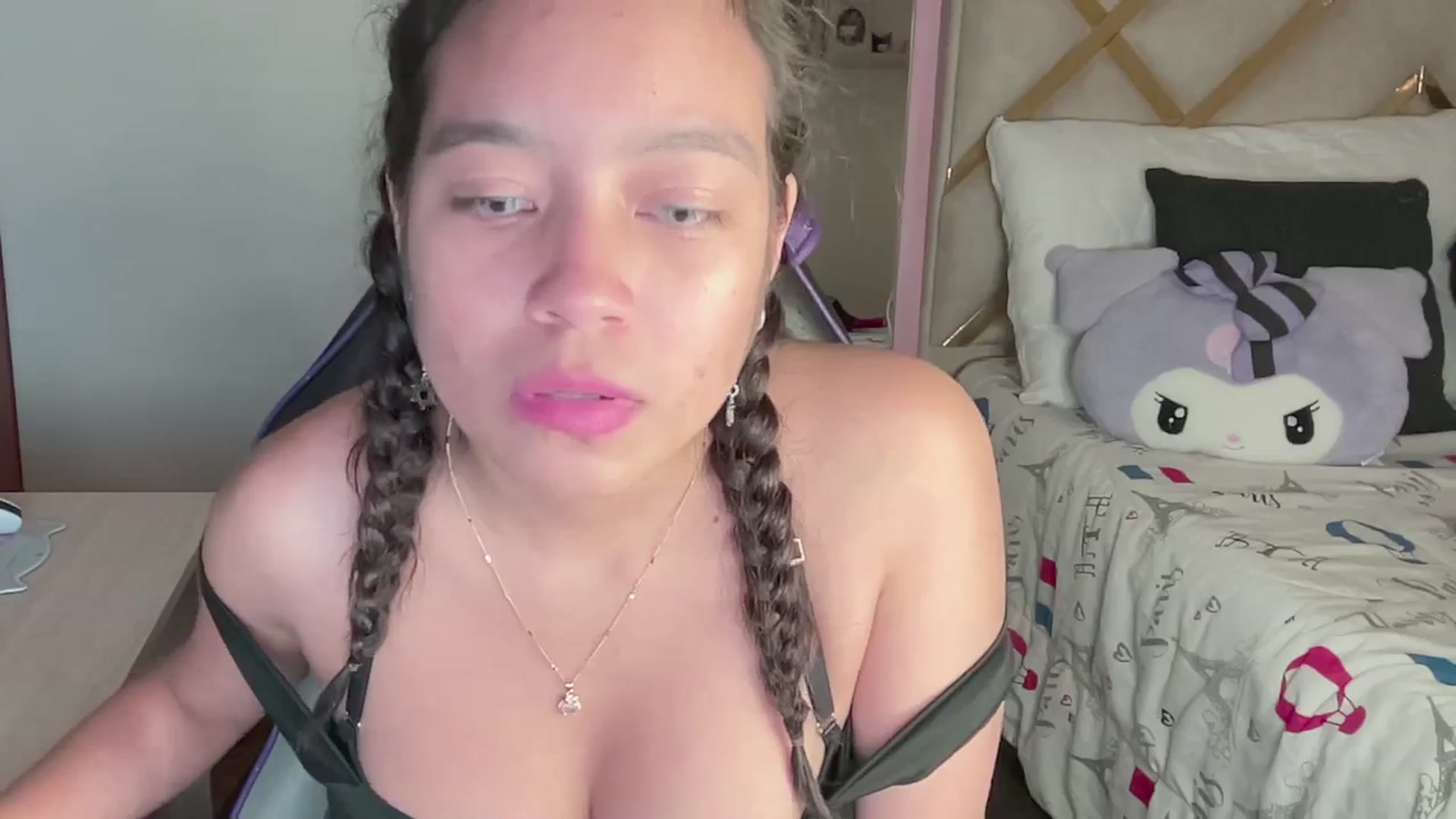 Gallery image thumbnail from Oxxme_'s myfreecams stream on, 03/17/2024, 07:02 image 4 of 20