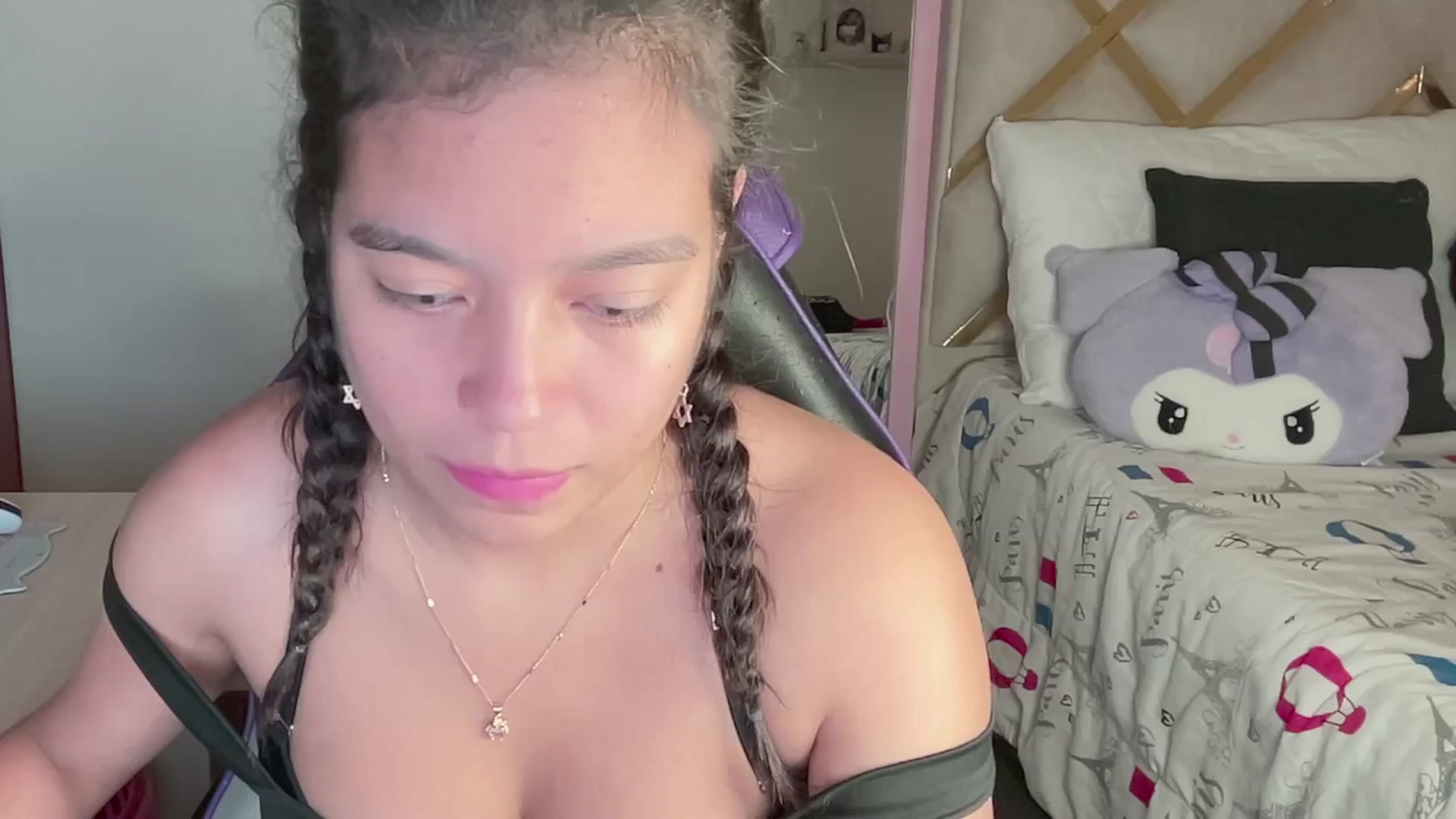 Gallery image thumbnail from Oxxme_'s myfreecams stream on, 03/17/2024, 07:02 image 2 of 20