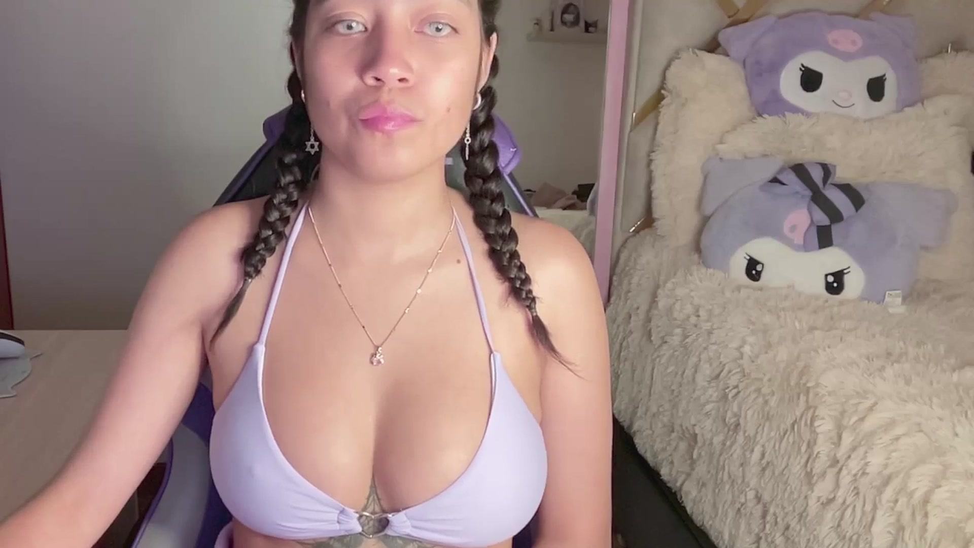 Gallery image thumbnail from Oxxme_'s myfreecams stream on, 03/19/2024, 03:03 image 19 of 20