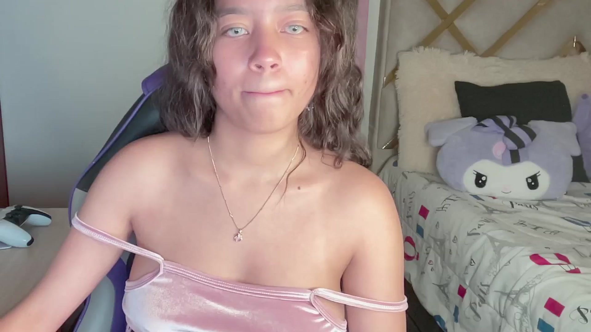 Gallery image thumbnail from Oxxme_'s myfreecams stream on, 03/22/2024, 07:04 image 19 of 20