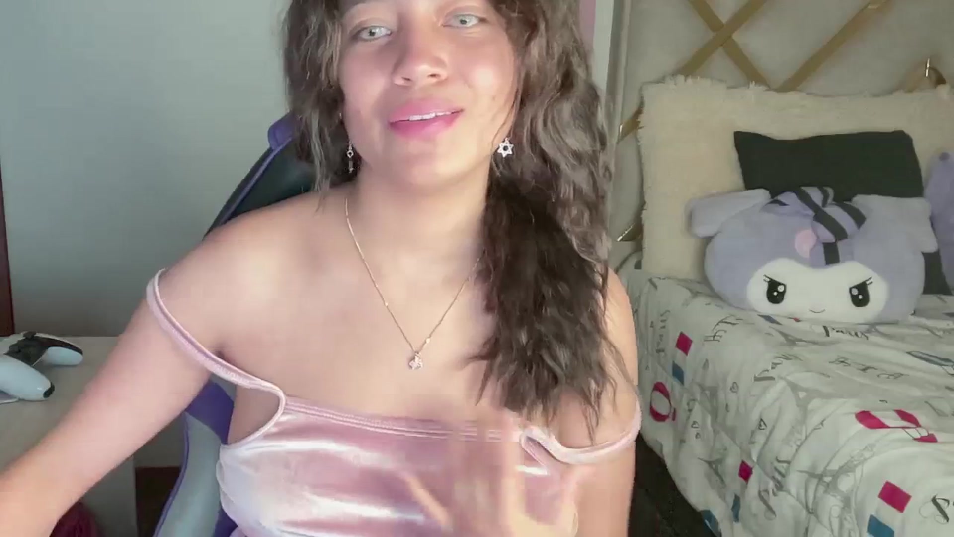 Gallery image thumbnail from Oxxme_'s myfreecams stream on, 03/22/2024, 07:04 image 20 of 20