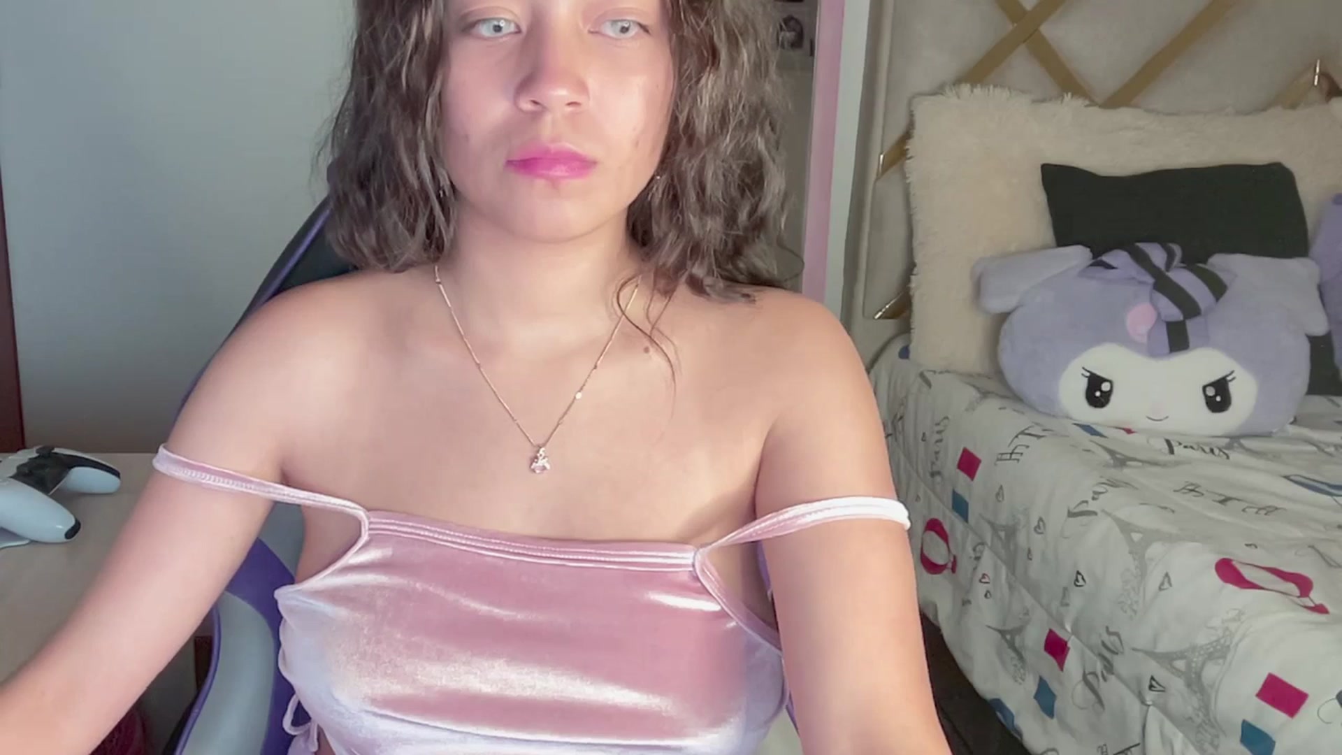 Gallery image thumbnail from Oxxme_'s myfreecams stream on, 03/22/2024, 07:04 image 13 of 20