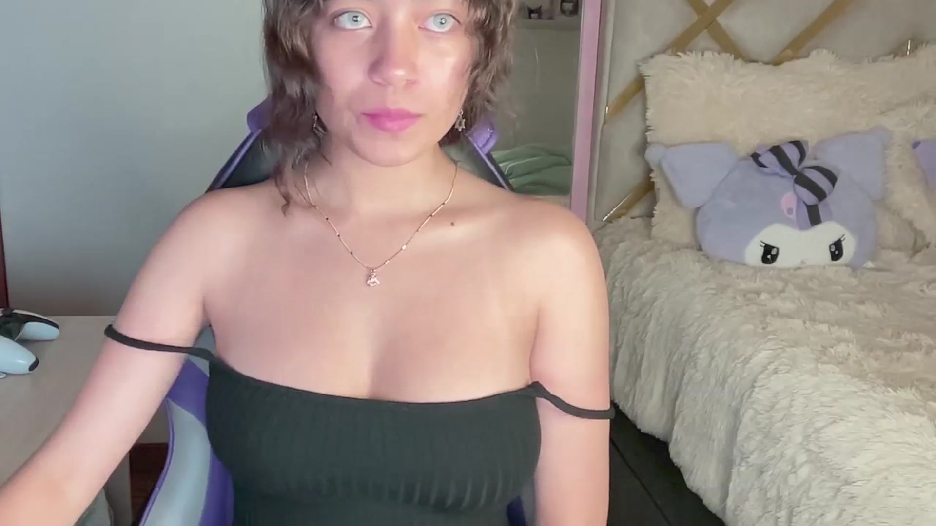 Gallery image thumbnail from Oxxme_'s myfreecams stream on, 03/26/2024, 01:34 image 2 of 20