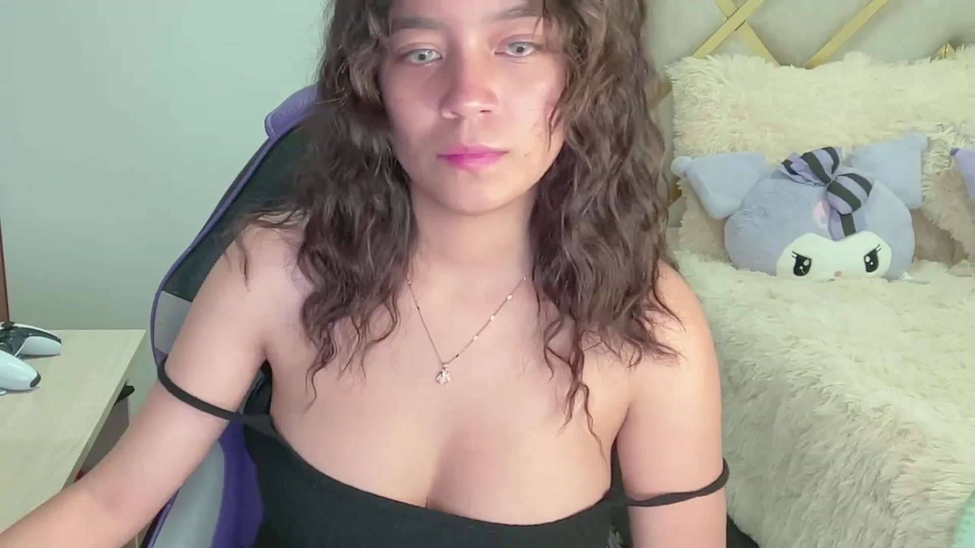 Gallery image thumbnail from Oxxme_'s myfreecams stream on, 03/26/2024, 02:58 image 16 of 20