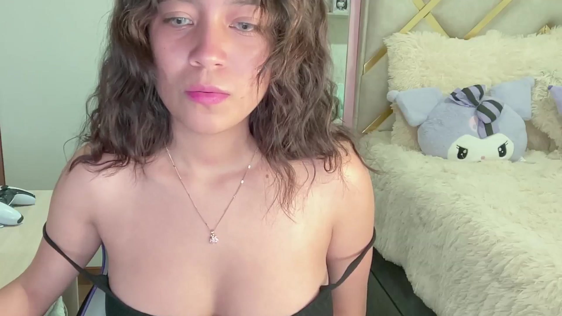 Gallery image thumbnail from Oxxme_'s myfreecams stream on, 03/26/2024, 03:24 image 19 of 20