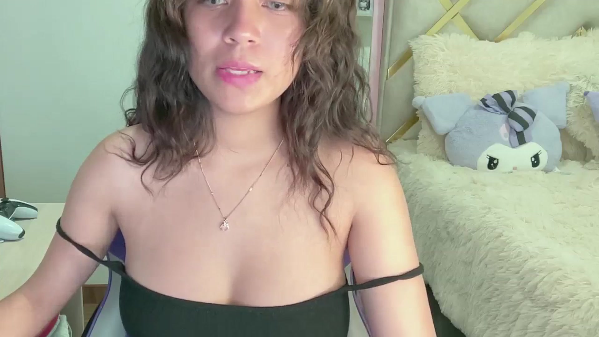 Gallery image thumbnail from Oxxme_'s myfreecams stream on, 03/26/2024, 03:24 image 5 of 20
