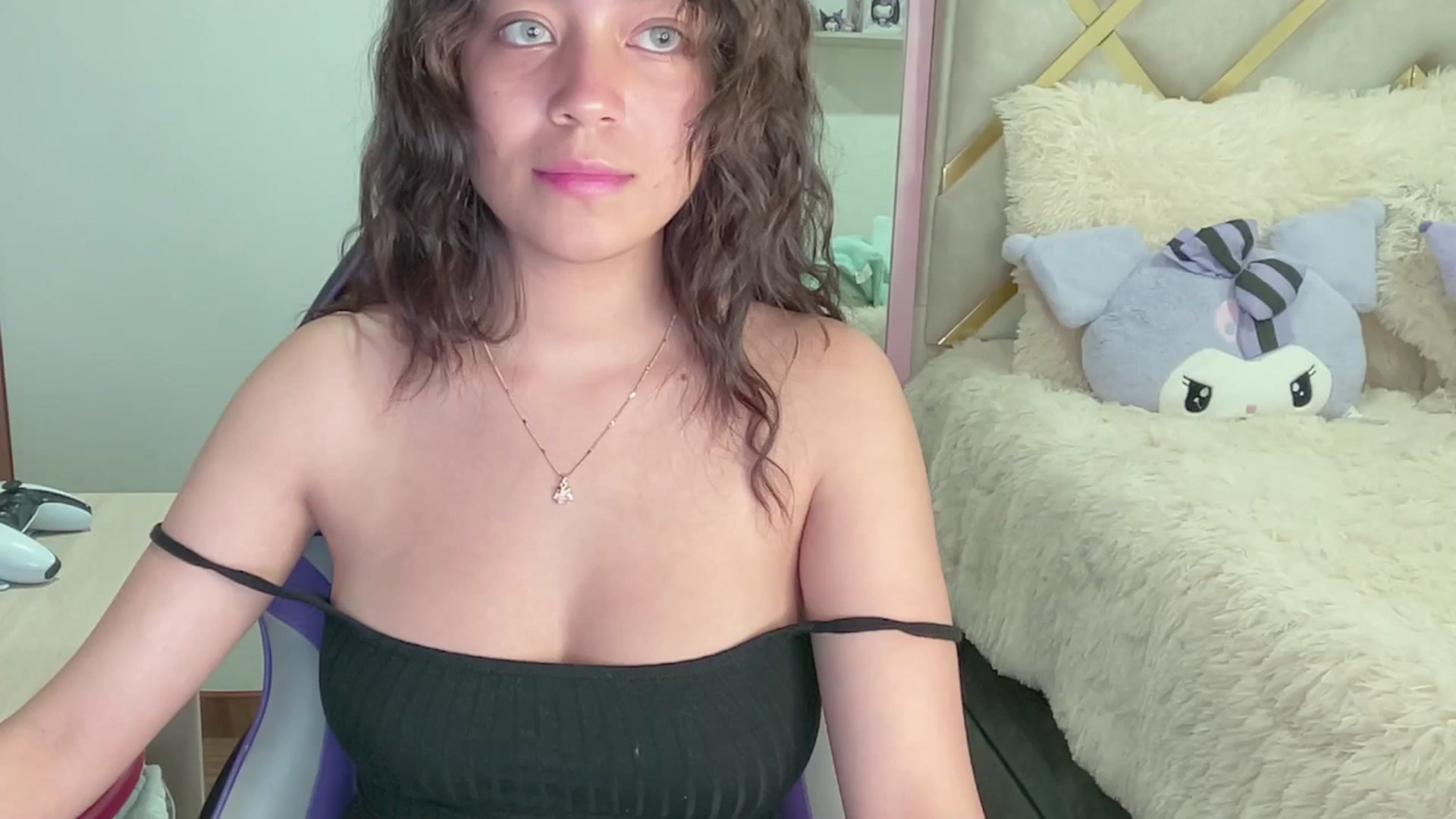 Gallery image thumbnail from Oxxme_'s myfreecams stream on, 03/26/2024, 03:24 image 1 of 20