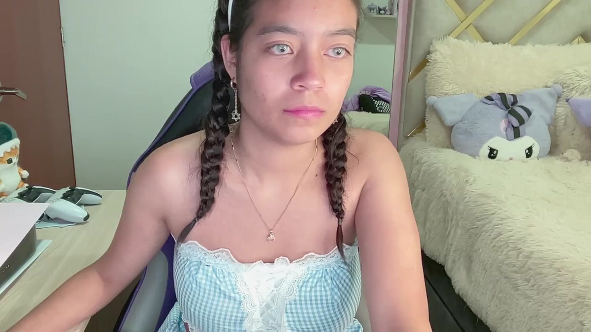 Gallery image thumbnail from Oxxme_'s myfreecams stream on, 04/02/2024, 06:51 image 13 of 20