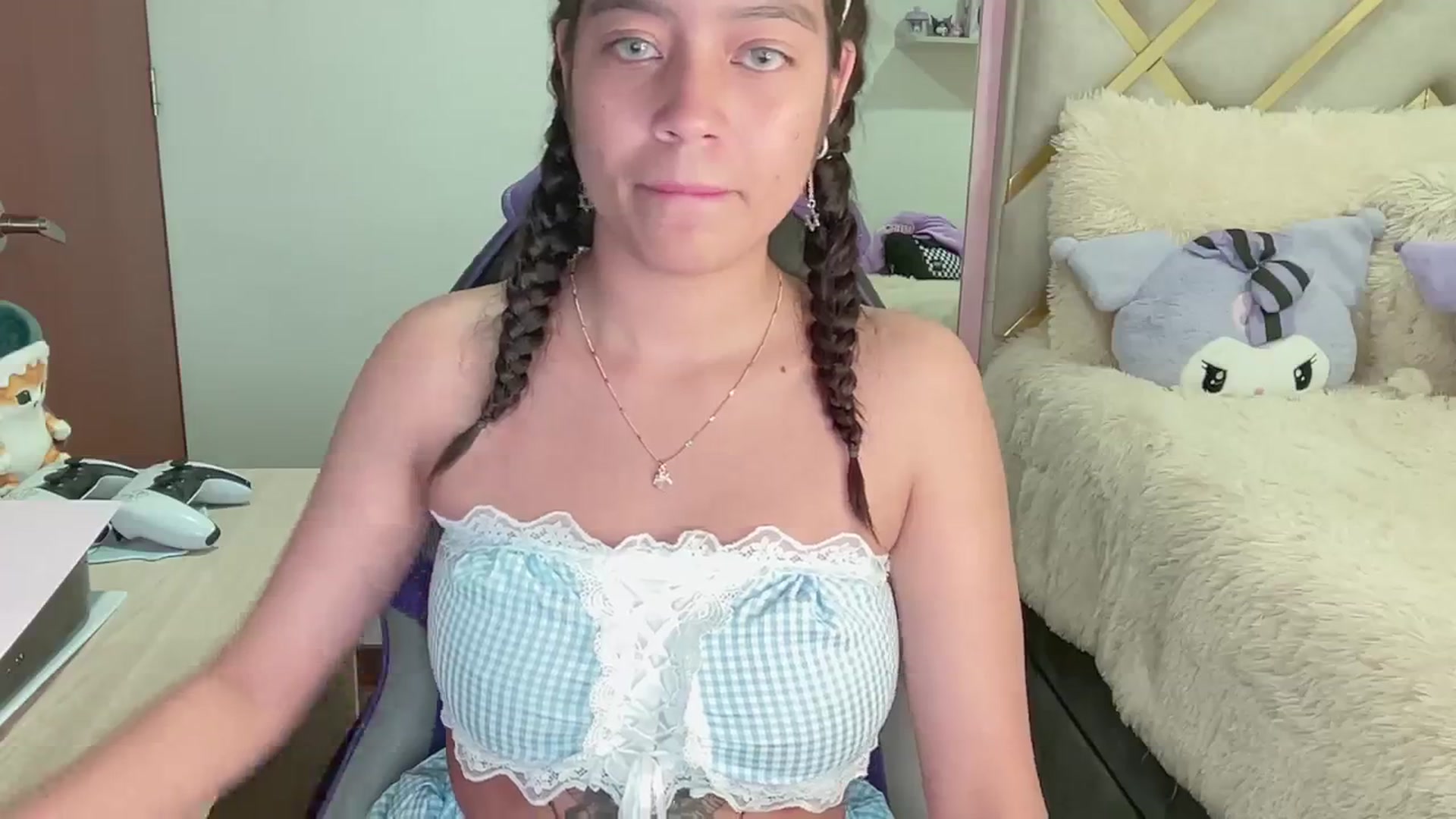 Gallery image thumbnail from Oxxme_'s myfreecams stream on, 04/02/2024, 06:51 image 9 of 20