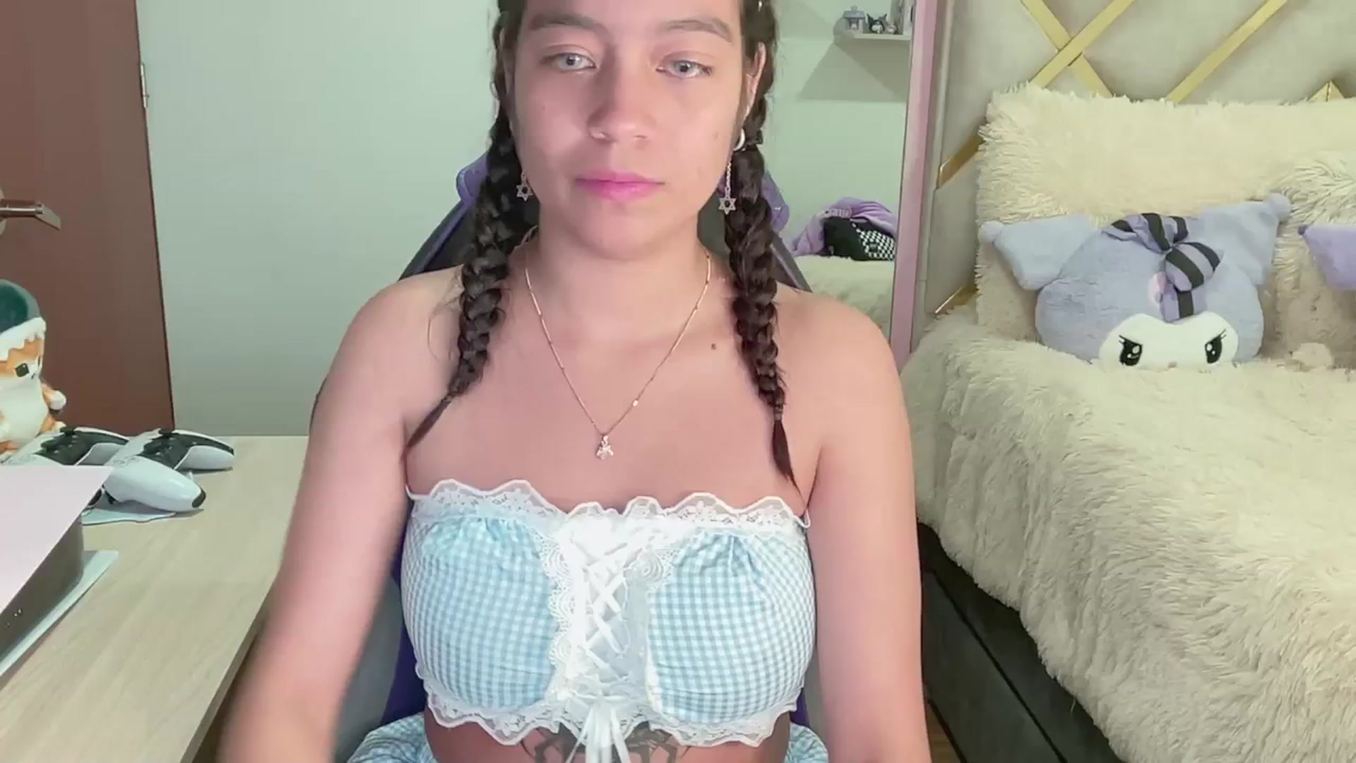 Gallery image thumbnail from Oxxme_'s myfreecams stream on, 04/02/2024, 07:09 image 1 of 20
