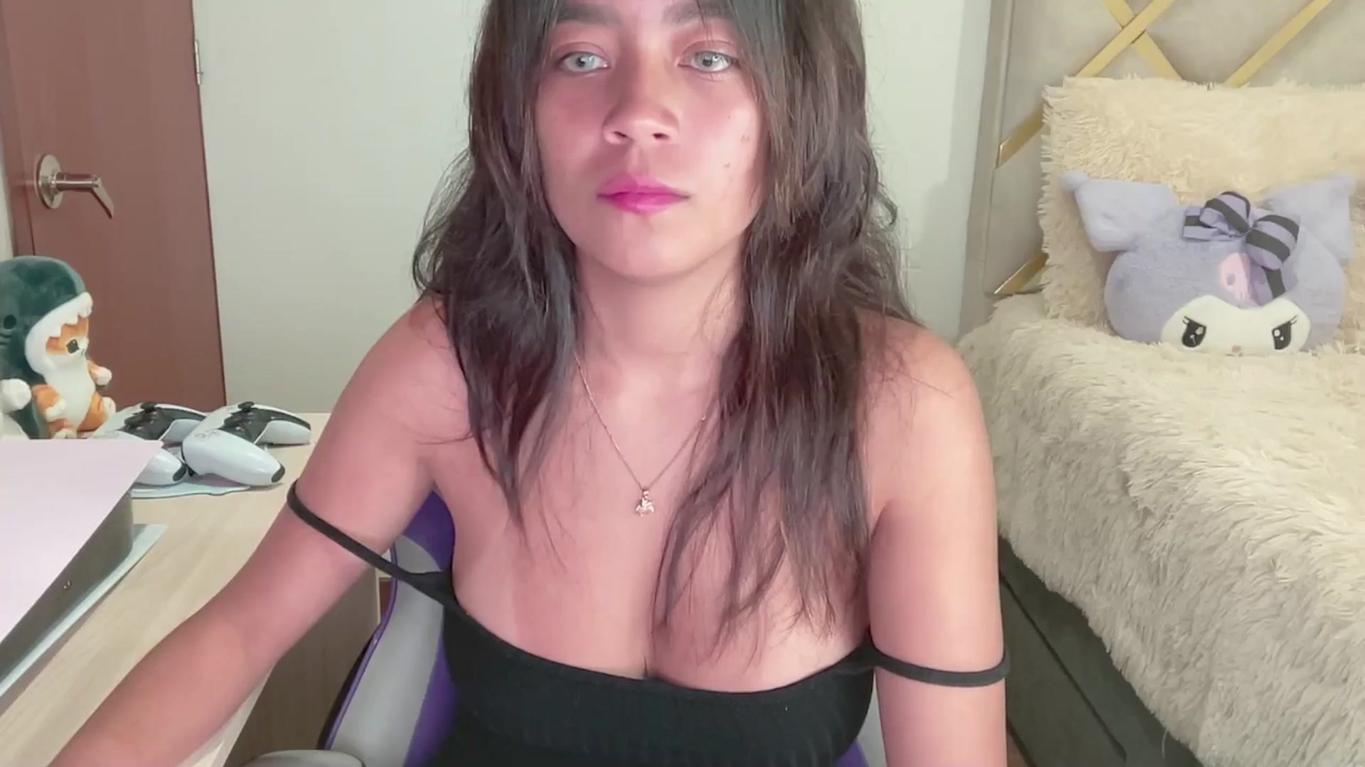 Gallery image thumbnail from Oxxme_'s myfreecams stream on, 05/10/2024, 02:38 image 5 of 20