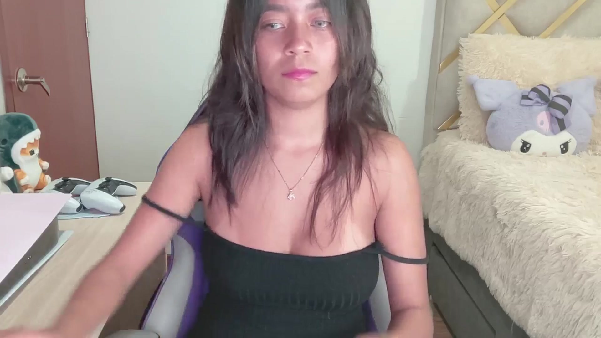Gallery image thumbnail from Oxxme_'s myfreecams stream on, 05/10/2024, 02:38 image 3 of 20