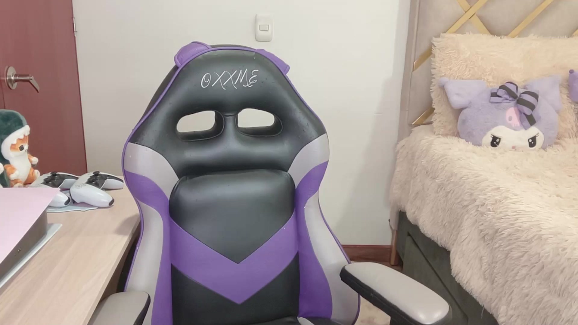 Gallery image thumbnail from Oxxme_'s myfreecams stream on, 05/10/2024, 07:02 image 2 of 20
