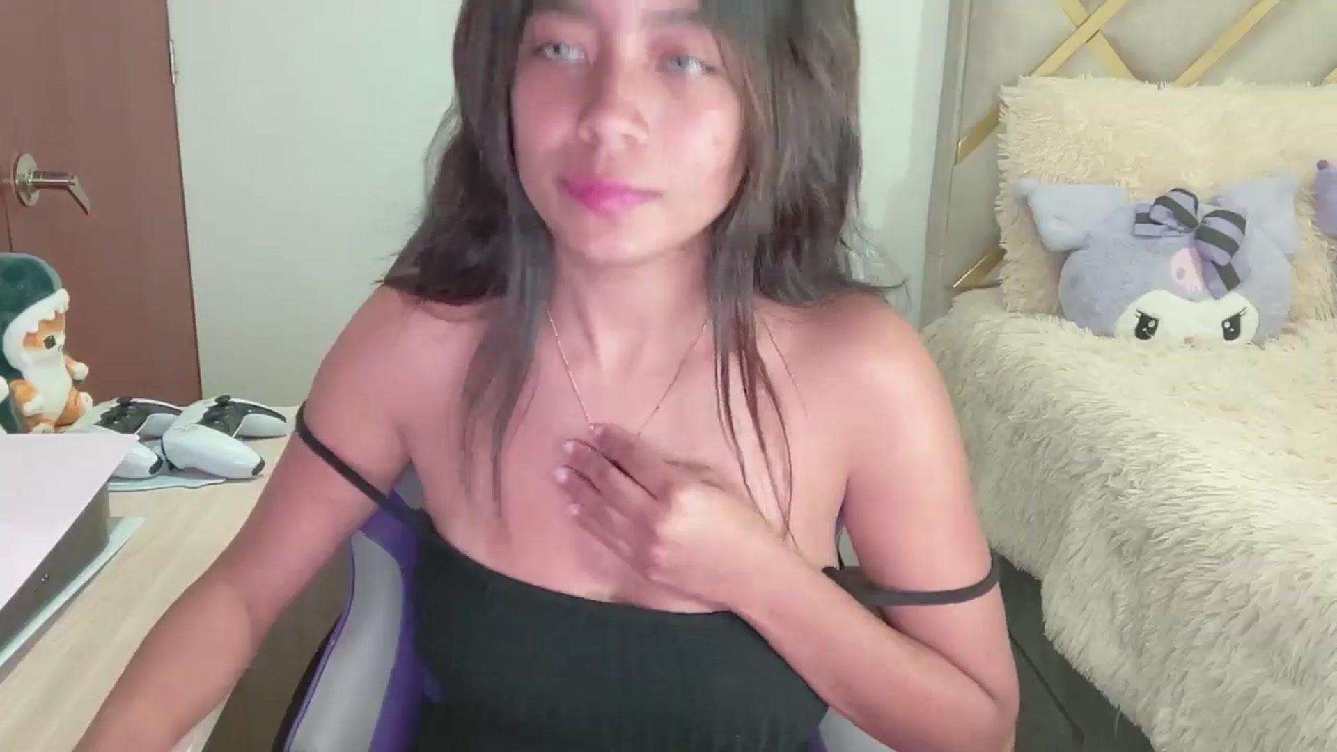 Gallery image thumbnail from Oxxme_'s myfreecams stream on, 05/10/2024, 07:02 image 20 of 20