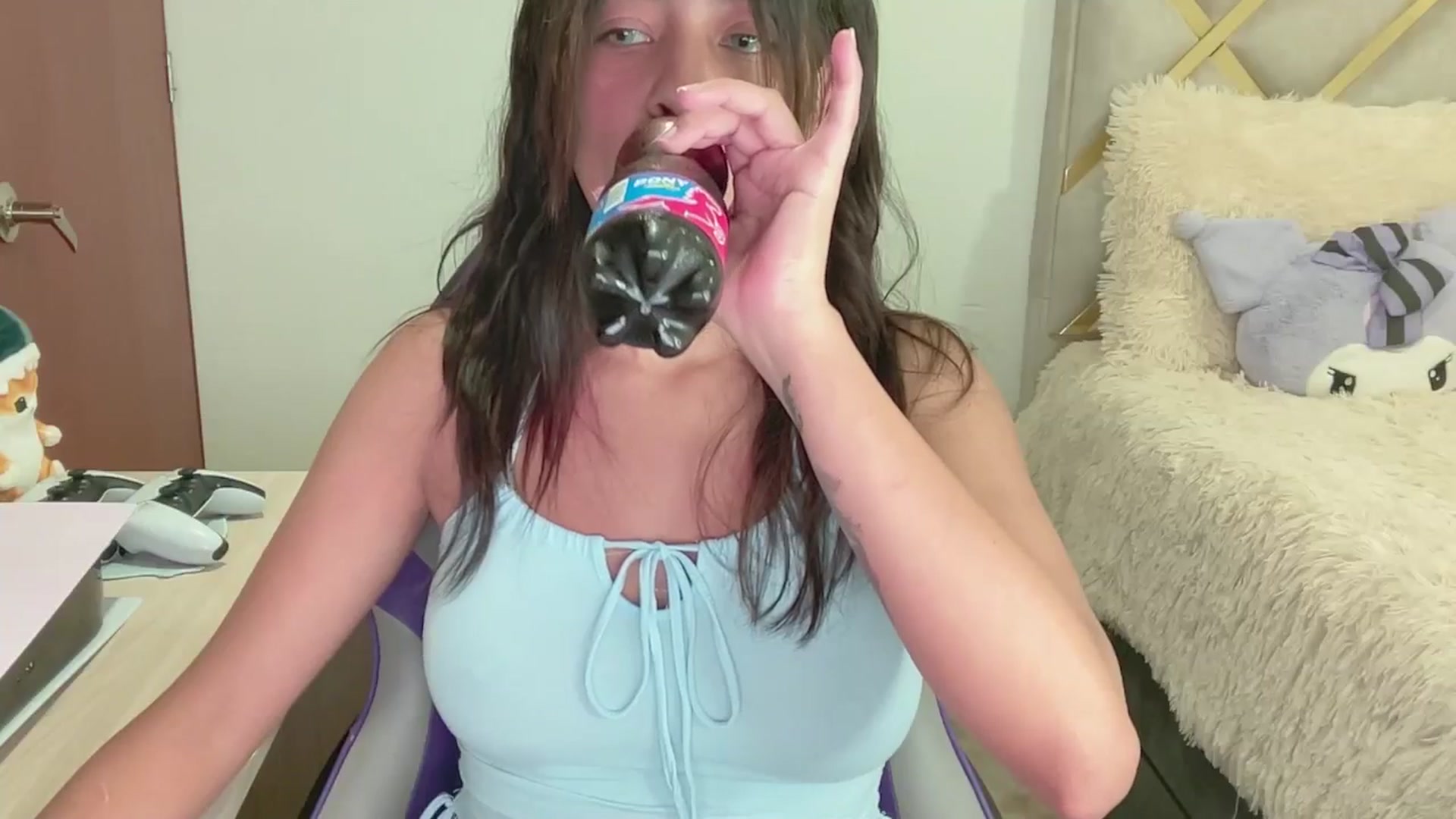 Gallery image thumbnail from Oxxme_'s myfreecams stream on, 05/27/2024, 02:29 image 11 of 20