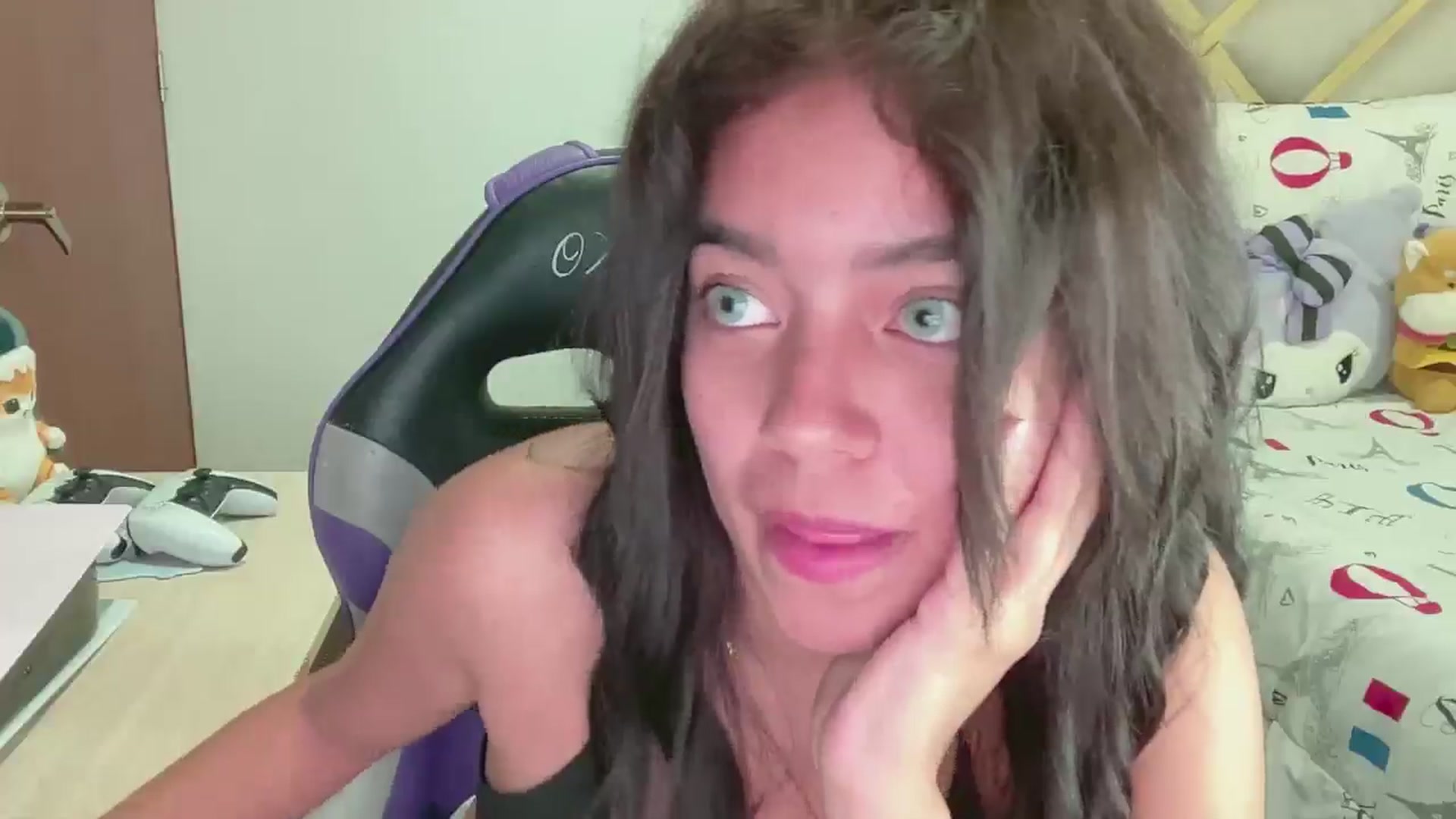 Gallery image thumbnail from Oxxme_'s myfreecams stream on, 06/04/2024, 05:02 image 11 of 20