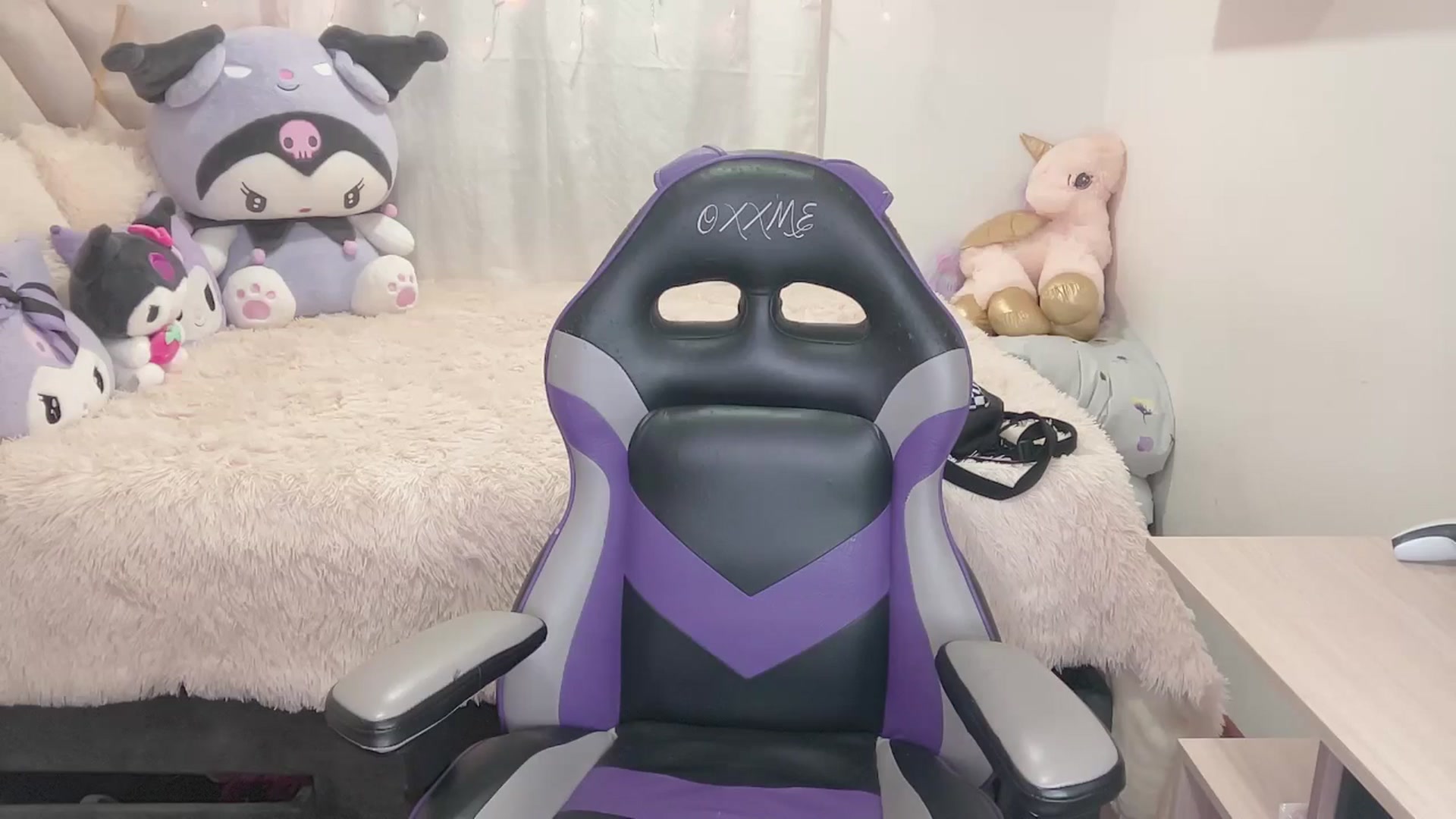 Gallery image thumbnail from Oxxme_'s myfreecams stream on, 07/31/2024, 03:57 image 12 of 20