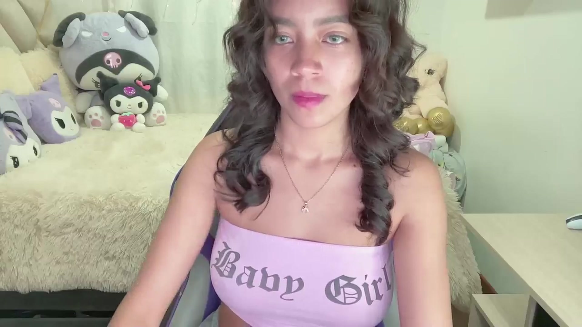 Gallery image thumbnail from Oxxme_'s myfreecams stream on, 08/08/2024, 04:59 image 6 of 20
