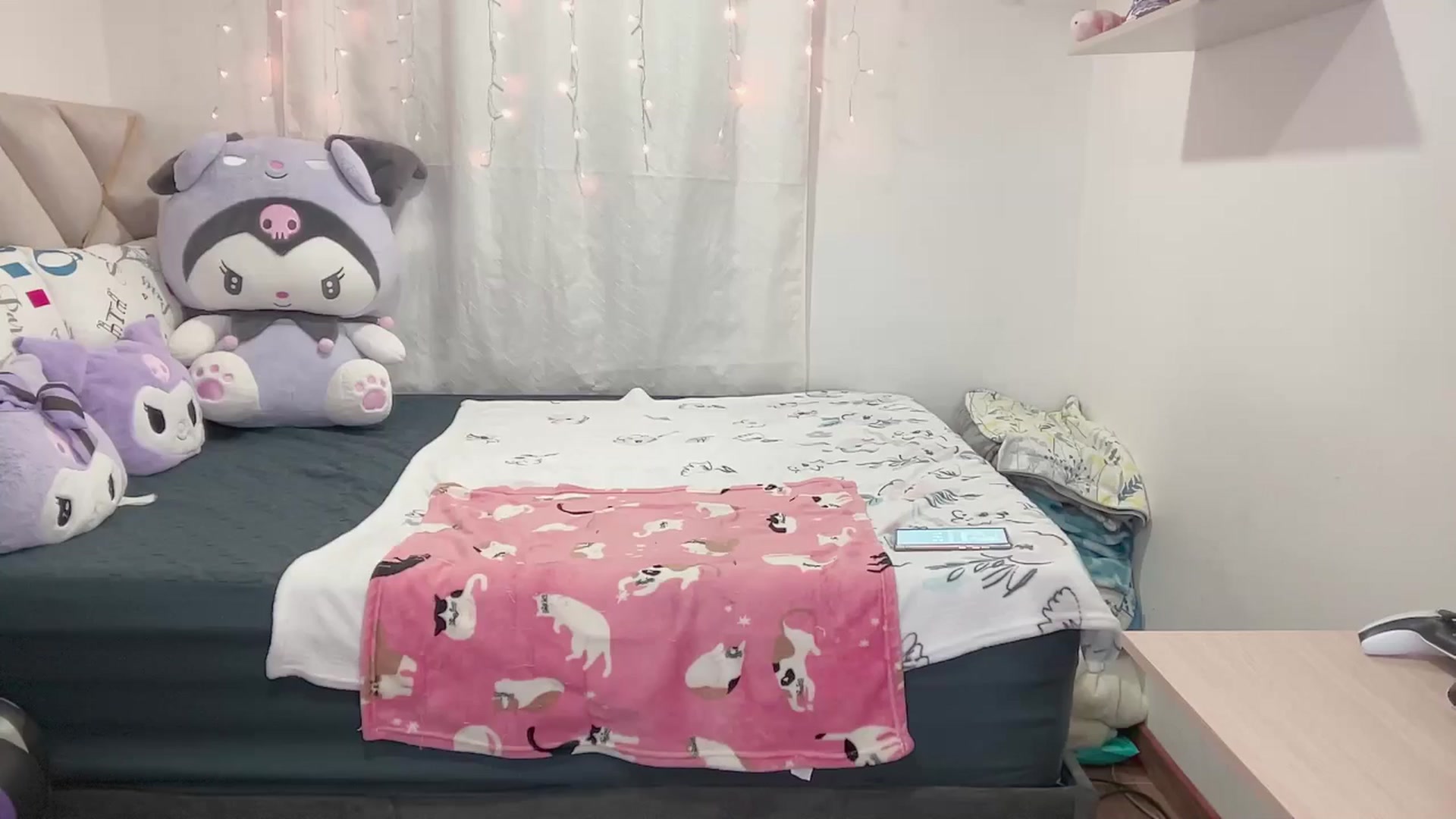 Gallery image thumbnail from Oxxme_'s myfreecams stream on, 09/02/2024, 03:05 image 13 of 20
