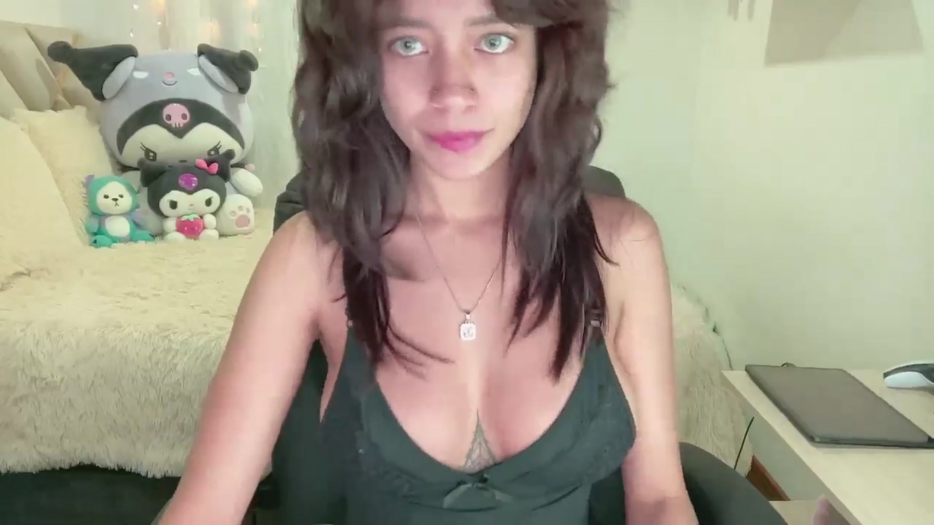 Gallery image thumbnail from Oxxme_'s myfreecams stream on, 10/17/2024, 01:02 image 5 of 20