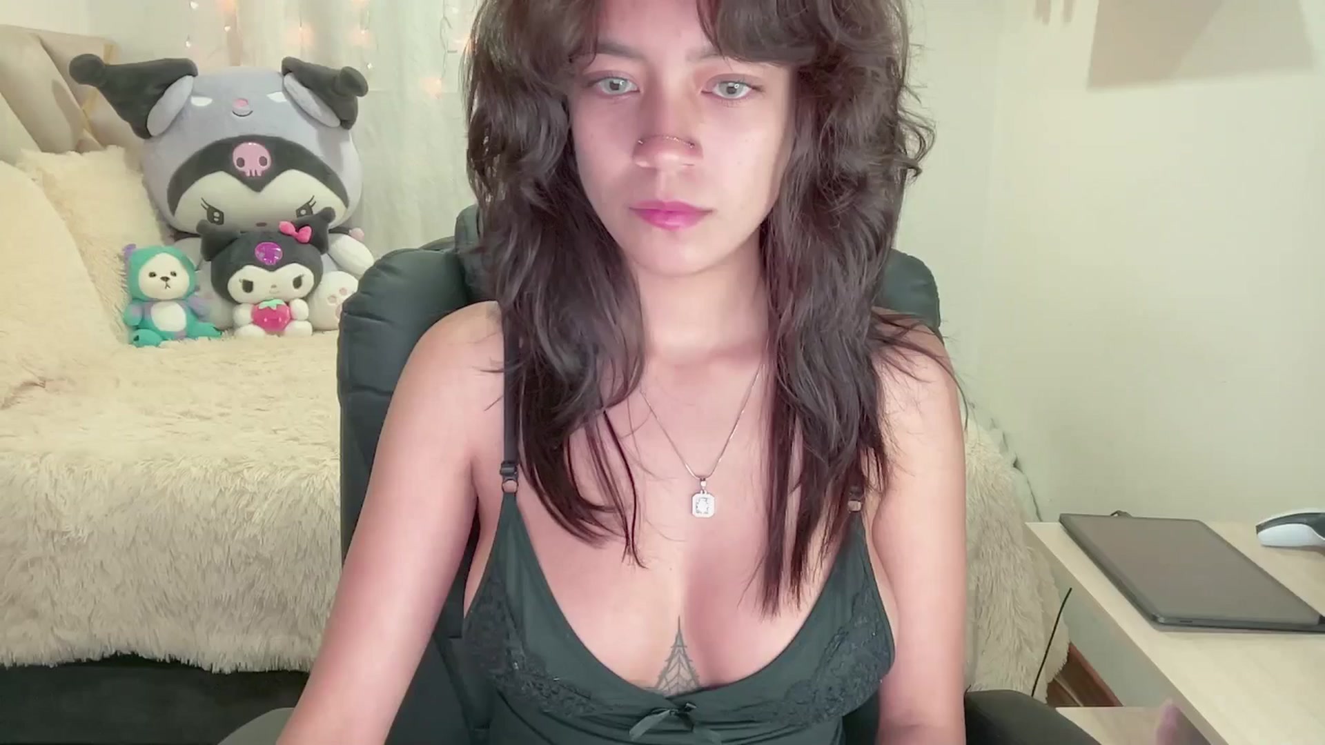 Gallery image thumbnail from Oxxme_'s myfreecams stream on, 10/17/2024, 03:49 image 8 of 20