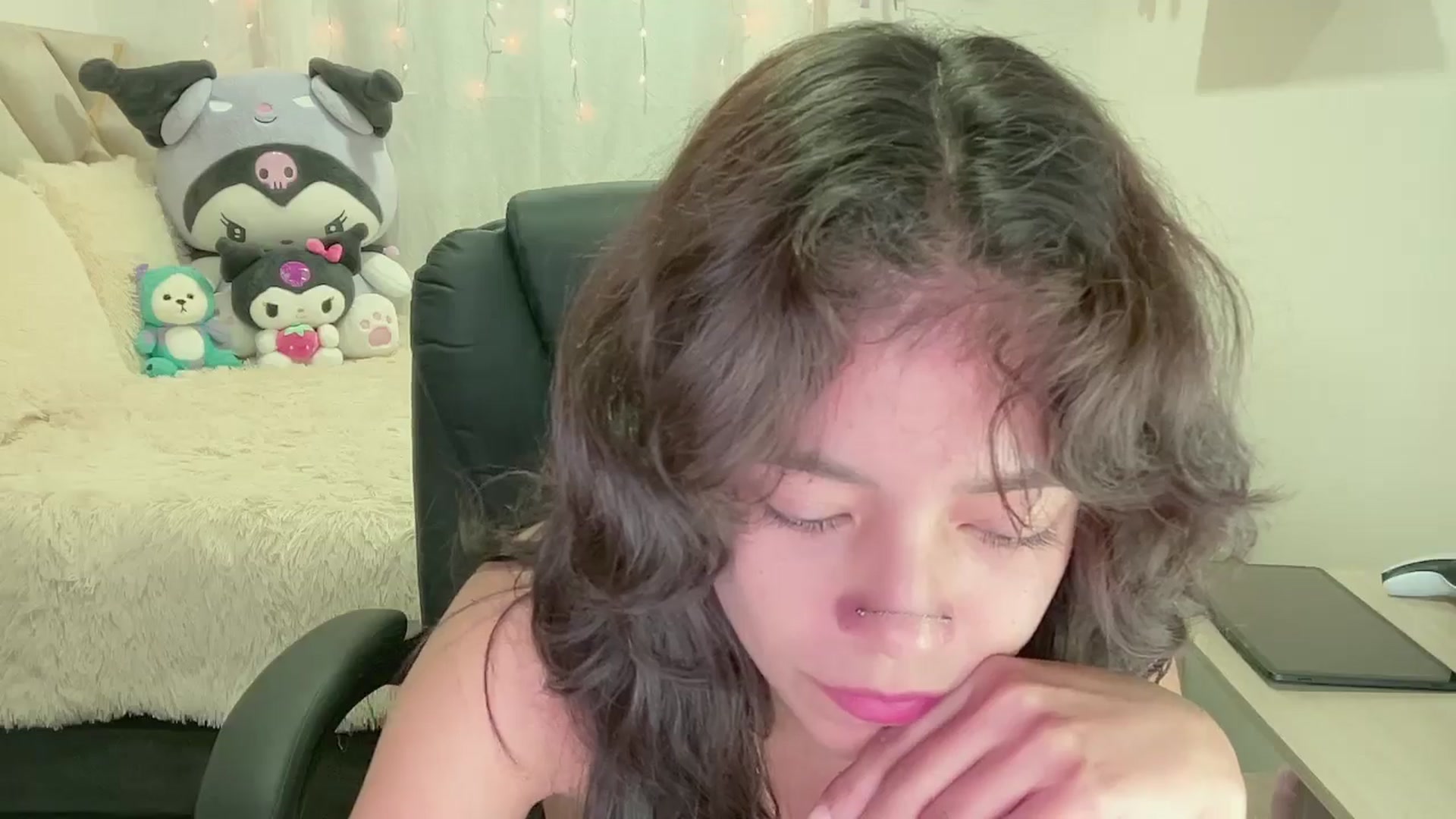 Gallery image thumbnail from Oxxme_'s myfreecams stream on, 10/17/2024, 04:26 image 13 of 20