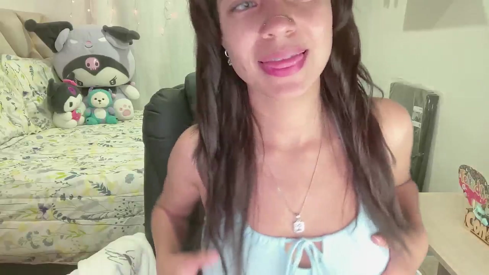 Gallery image thumbnail from Oxxme_'s myfreecams stream on, 10/25/2024, 07:02 image 17 of 20
