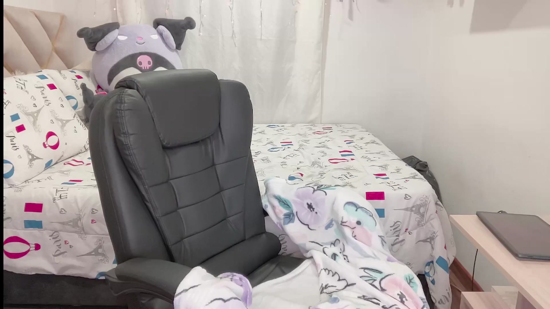 Gallery image thumbnail from Oxxme_'s myfreecams stream on, 11/06/2024, 06:28 image 18 of 20