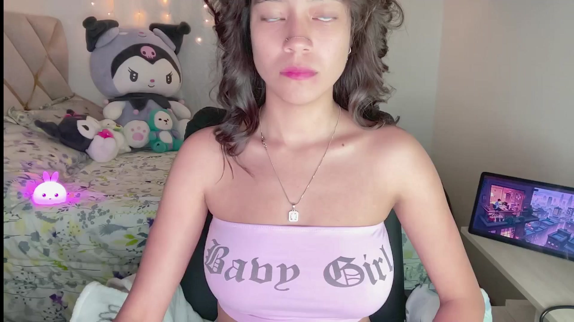 Gallery image thumbnail from Oxxme_'s myfreecams stream on, 11/11/2024, 03:19 image 16 of 20