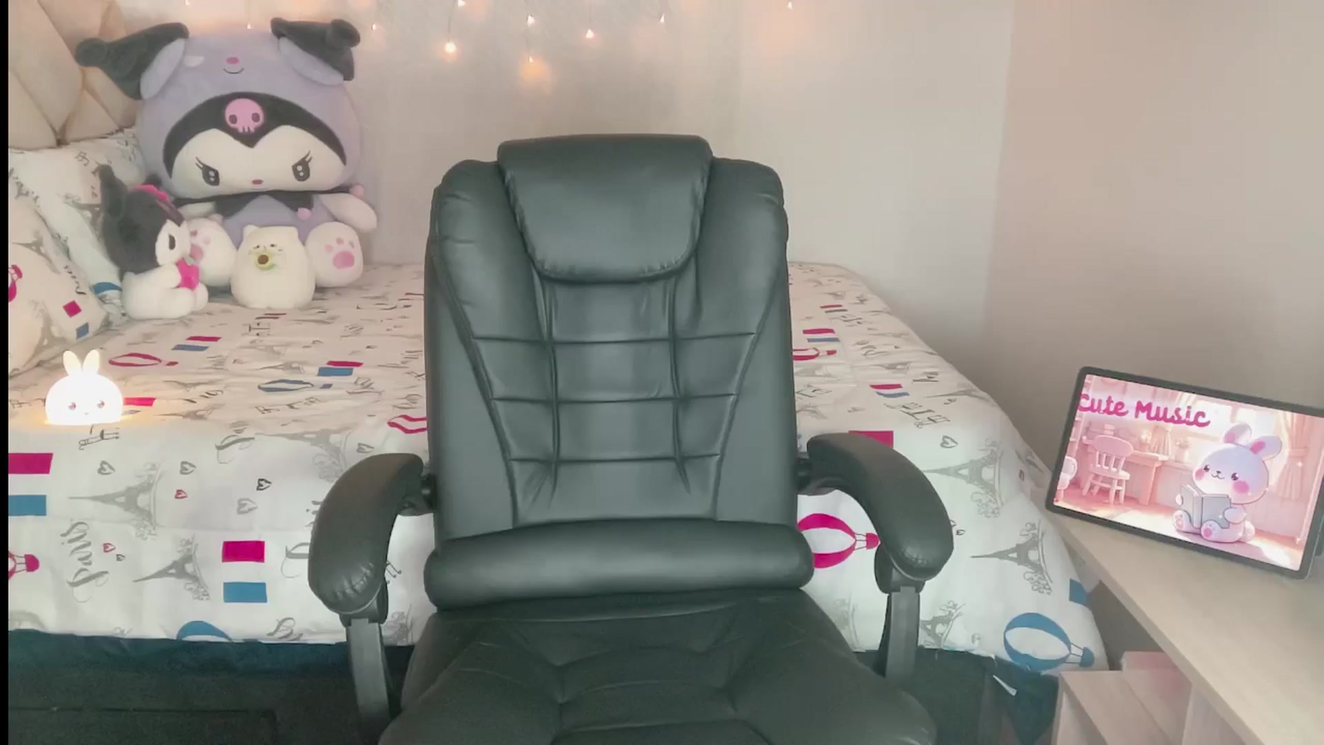 Gallery image thumbnail from Oxxme_'s myfreecams stream on, 11/12/2024, 02:17 image 6 of 20