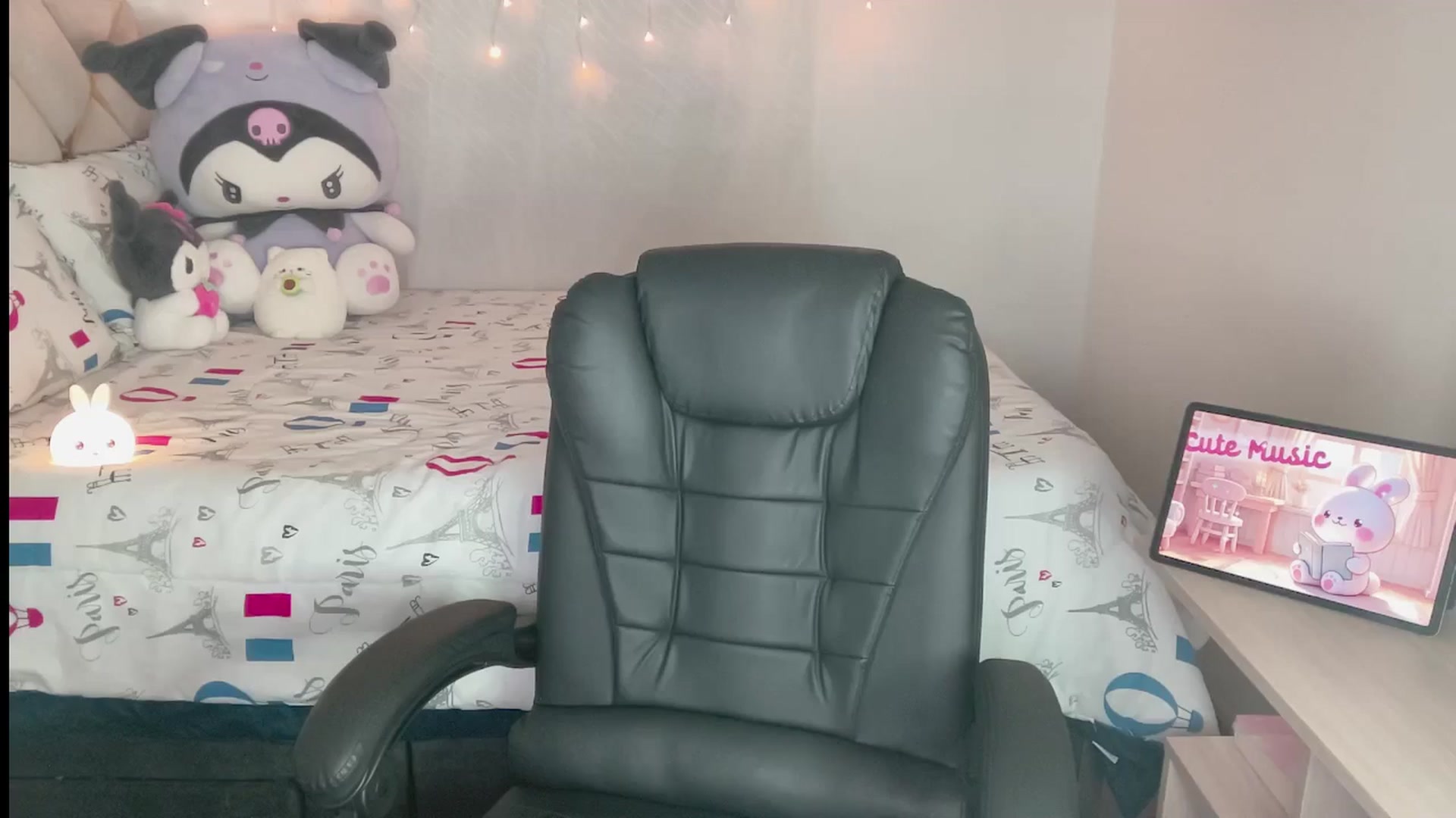 Gallery image thumbnail from Oxxme_'s myfreecams stream on, 11/12/2024, 02:17 image 15 of 20