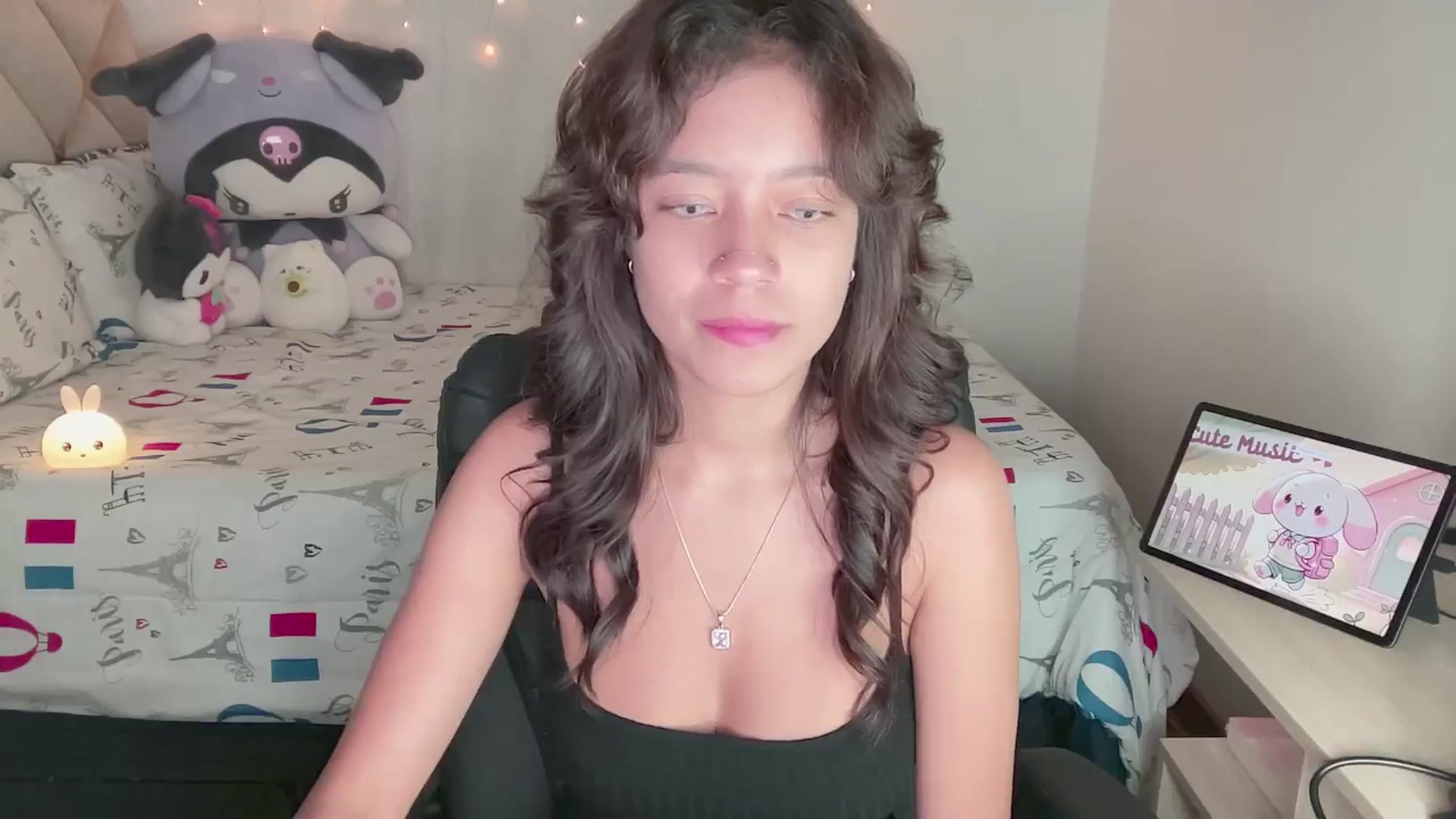 Gallery image thumbnail from Oxxme_'s myfreecams stream on, 11/13/2024, 04:59 image 4 of 20