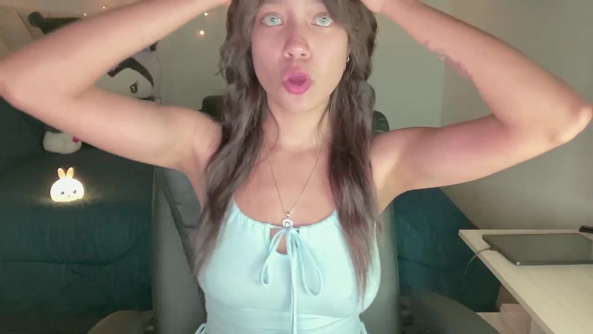 Gallery image thumbnail from Oxxme_'s myfreecams stream on, 11/20/2024, 06:16 image 7 of 20