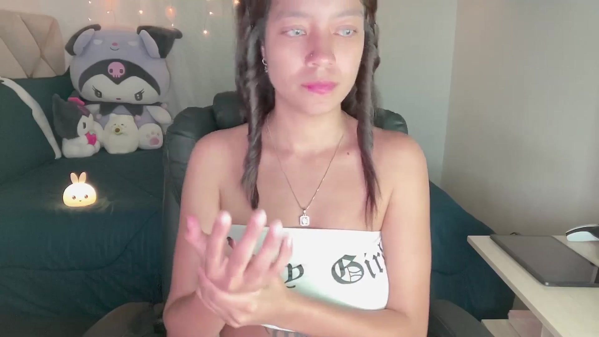 Gallery image thumbnail from Oxxme_'s myfreecams stream on, 11/26/2024, 07:29 image 7 of 20