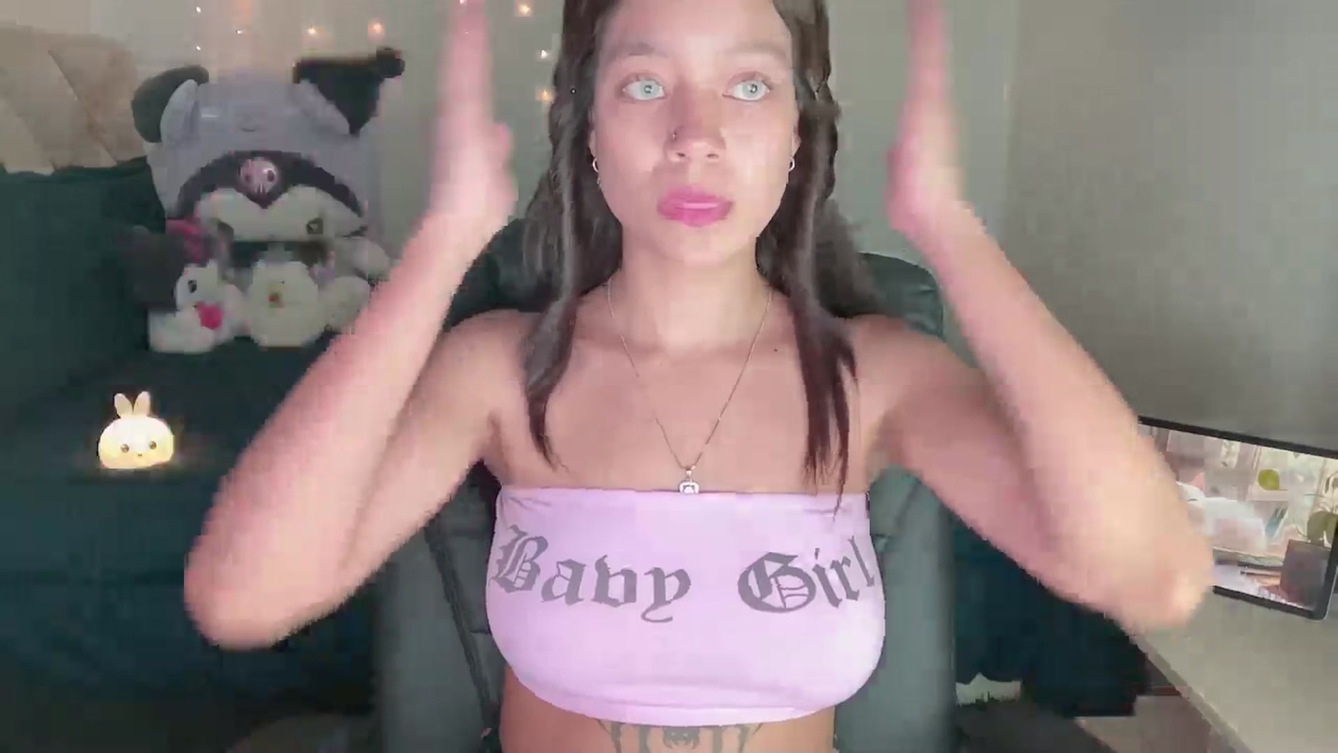 Gallery image thumbnail from Oxxme_'s myfreecams stream on, 11/27/2024, 02:29 image 4 of 20