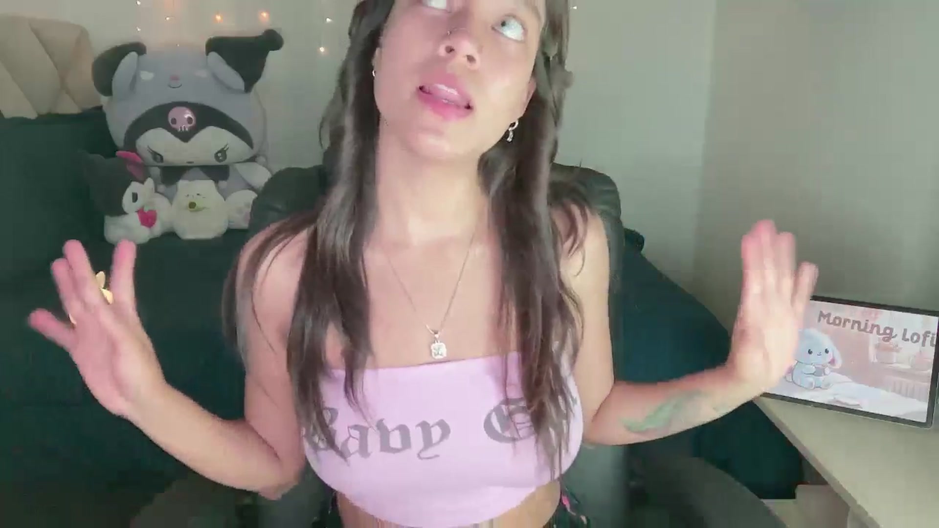 Gallery image thumbnail from Oxxme_'s myfreecams stream on, 11/27/2024, 02:56 image 17 of 20