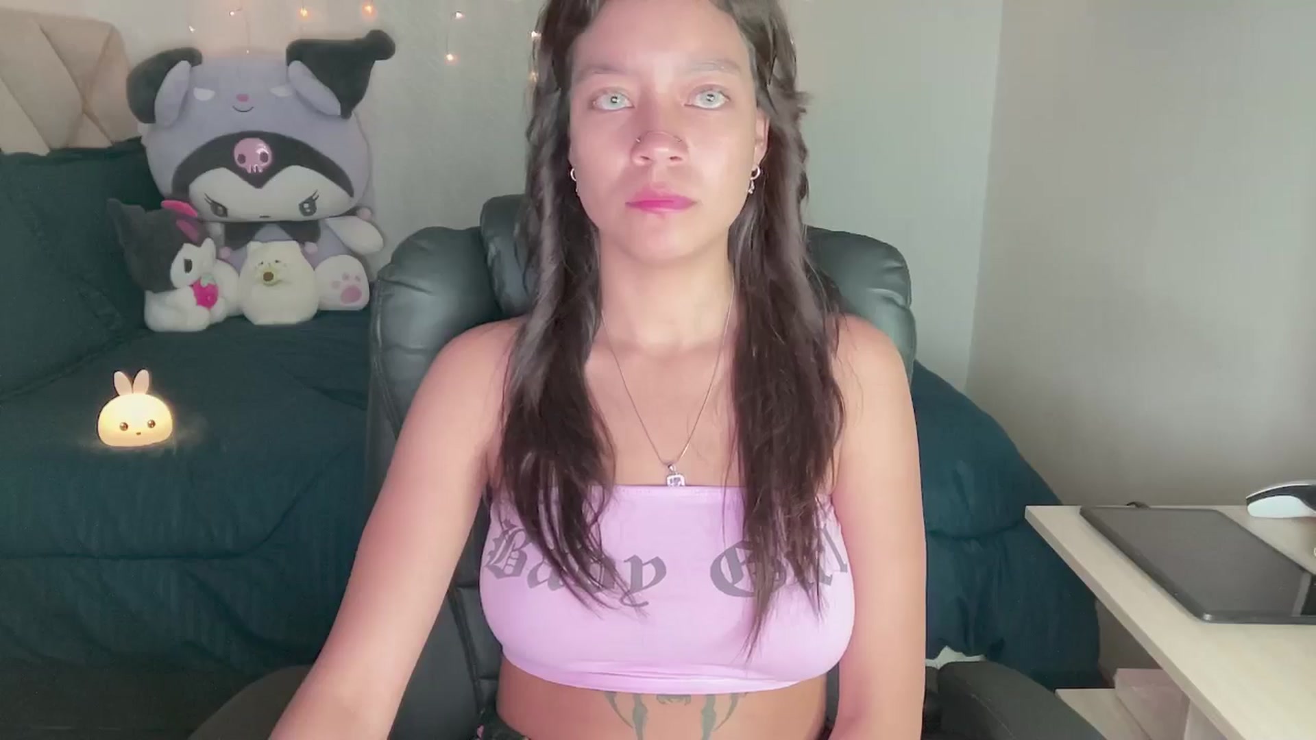 Gallery image thumbnail from Oxxme_'s myfreecams stream on, 11/27/2024, 04:46 image 15 of 20