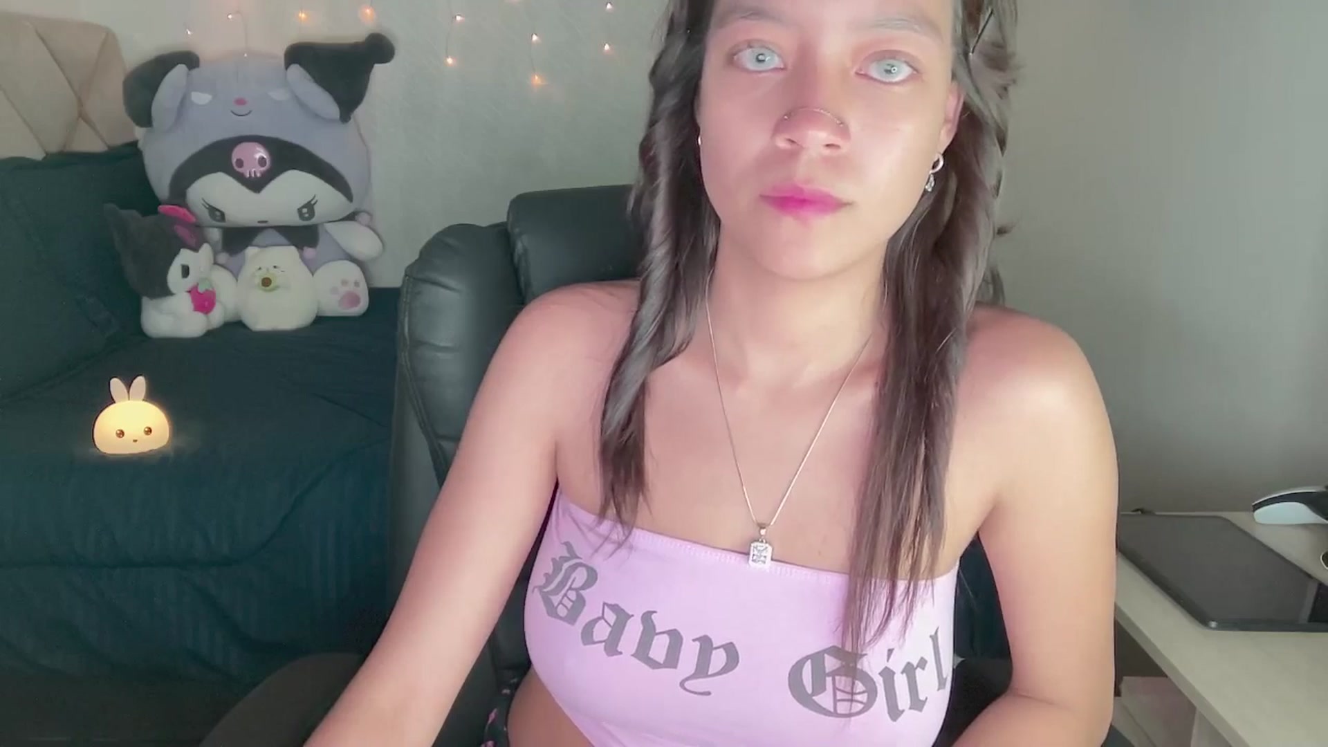 Gallery image thumbnail from Oxxme_'s myfreecams stream on, 11/27/2024, 05:33 image 15 of 20