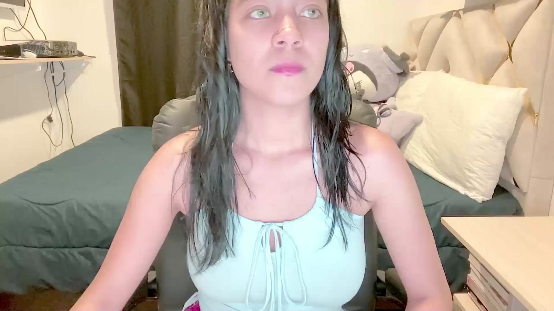 Gallery image thumbnail from Oxxme_'s myfreecams stream on, 04/18/2025, 01:14 image 1 of 20