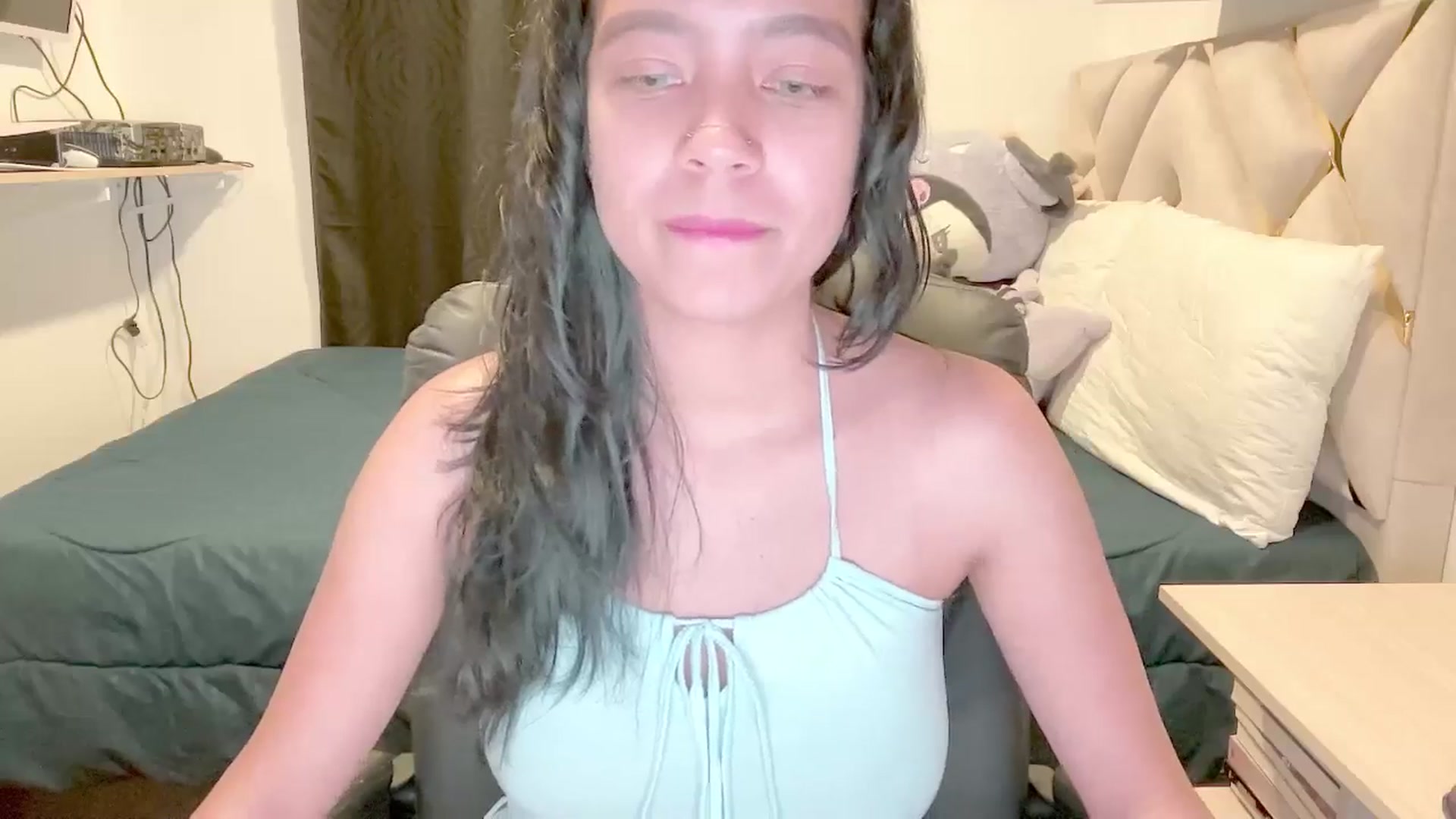 Gallery image thumbnail from Oxxme_'s myfreecams stream on, 04/18/2025, 01:14 image 5 of 20
