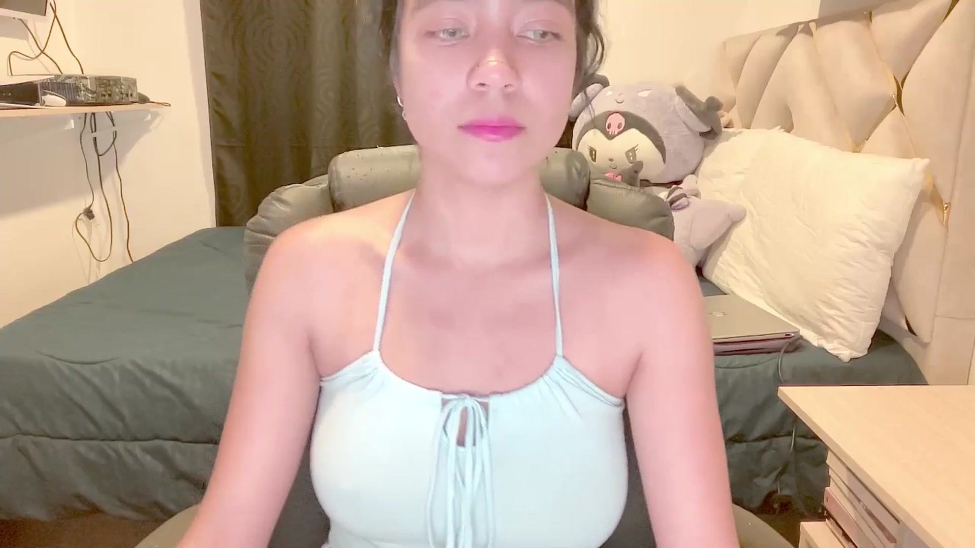 Gallery image thumbnail from Oxxme_'s myfreecams stream on, 04/18/2025, 02:11 image 8 of 20
