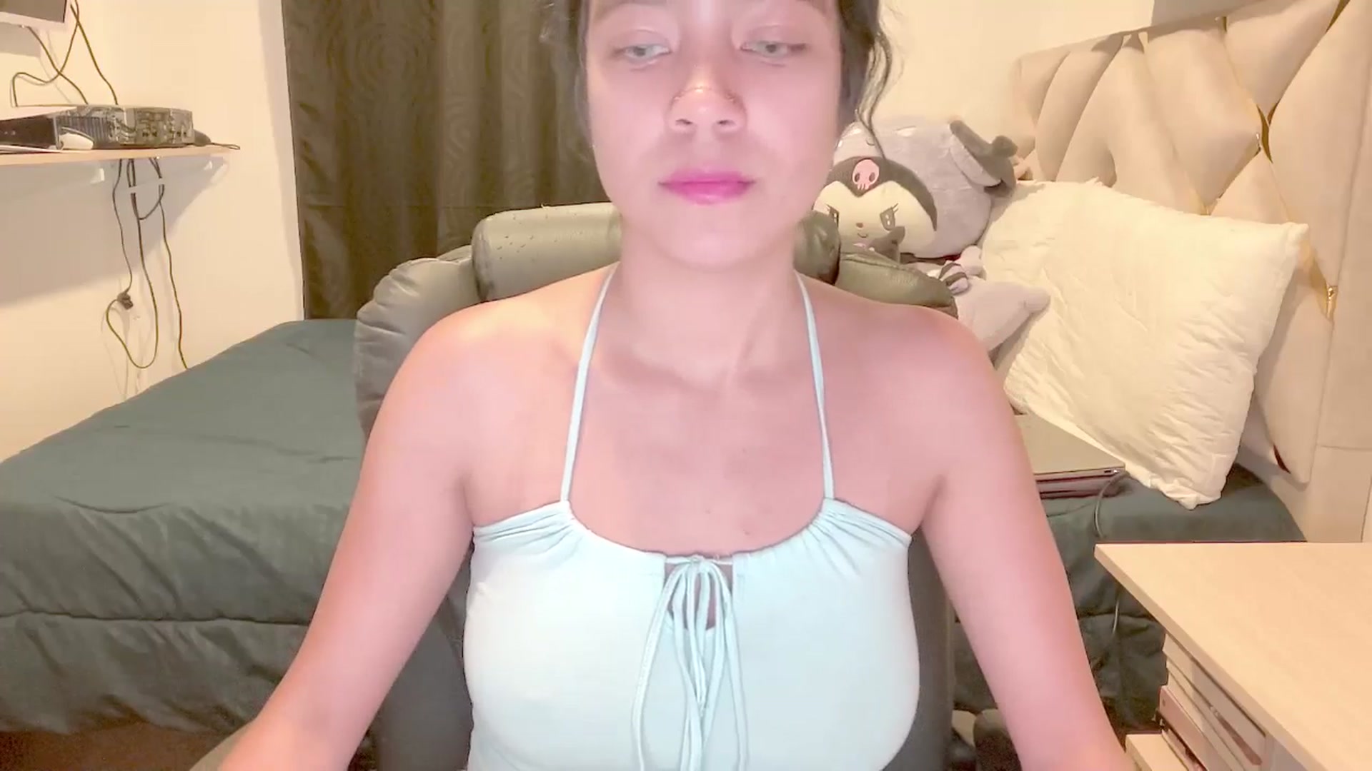 Gallery image thumbnail from Oxxme_'s myfreecams stream on, 04/18/2025, 02:11 image 10 of 20