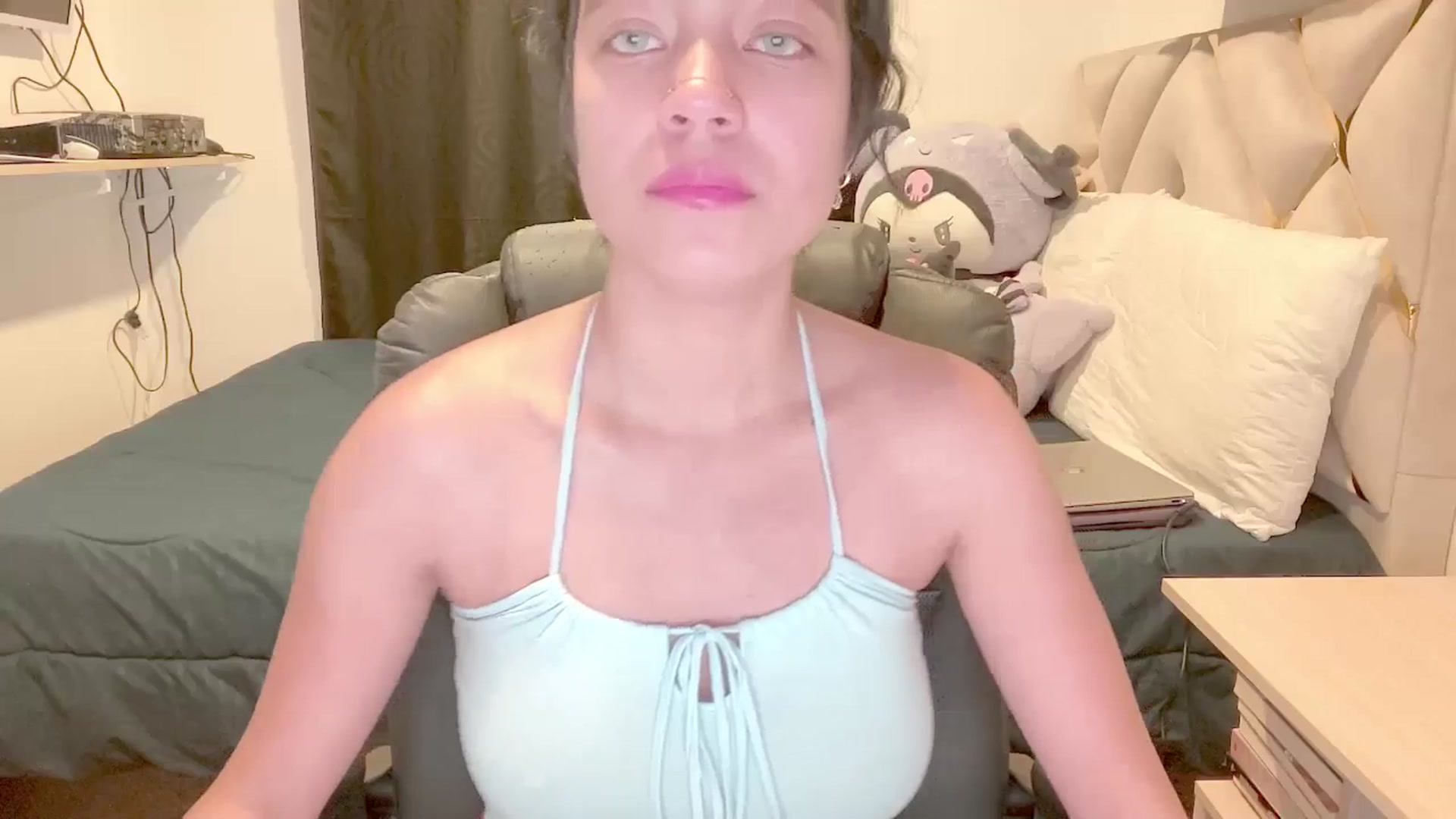 Gallery image thumbnail from Oxxme_'s myfreecams stream on, 04/18/2025, 02:11 image 12 of 20