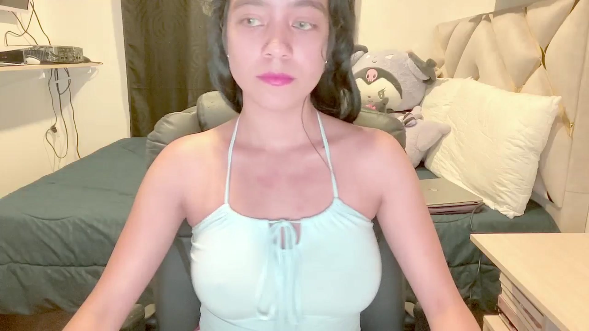 Gallery image thumbnail from Oxxme_'s myfreecams stream on, 04/18/2025, 02:11 image 2 of 20