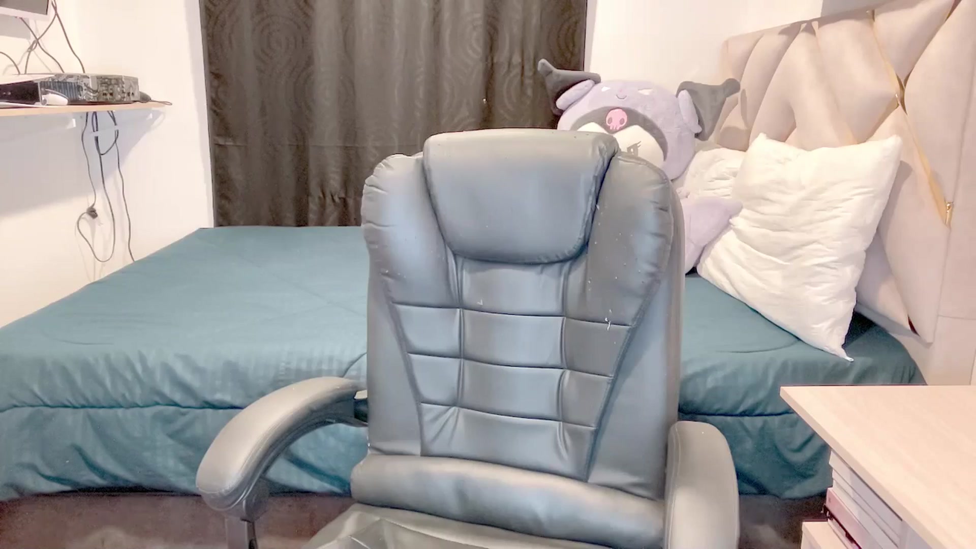 Gallery image thumbnail from Oxxme_'s myfreecams stream on, 04/21/2025, 05:43 image 5 of 20